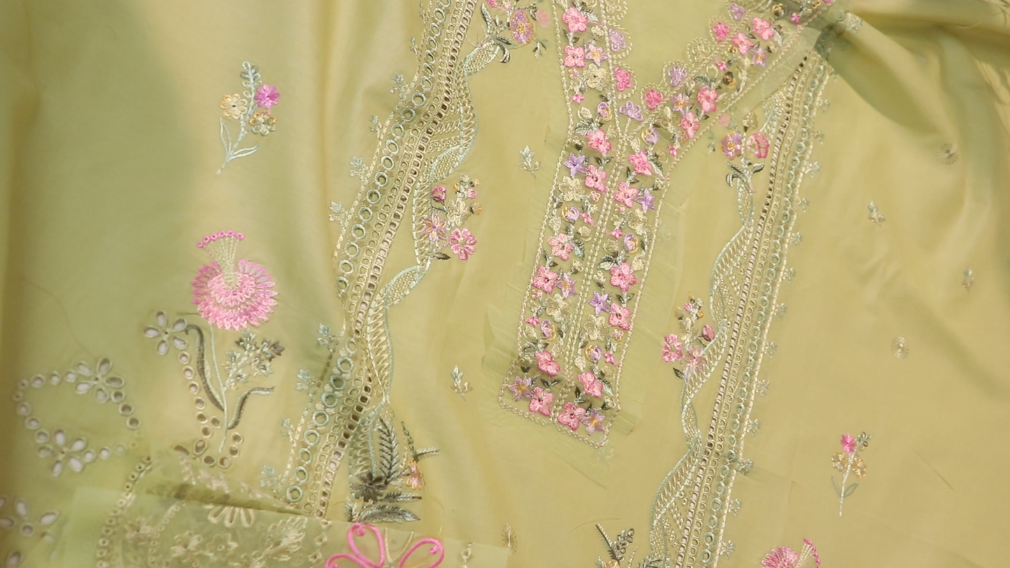 Luxury Lawn Embroidered suit H25SELHA23