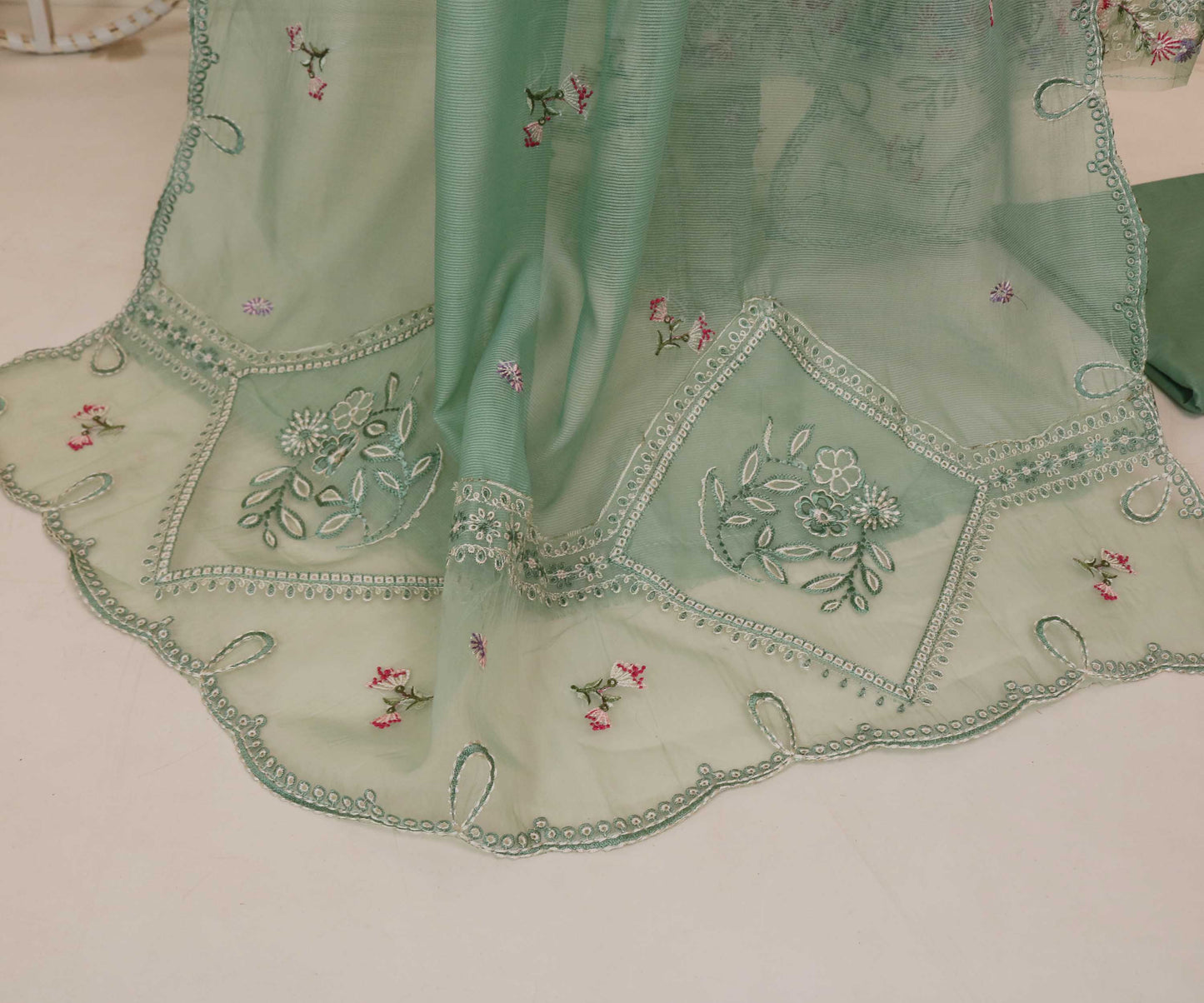 Luxury Lawn Embroidered suit H25SELHA66