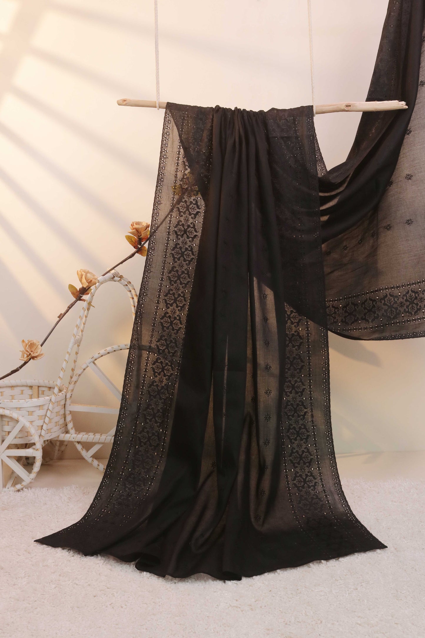 Embroidered Lawn Shawl LSH103
