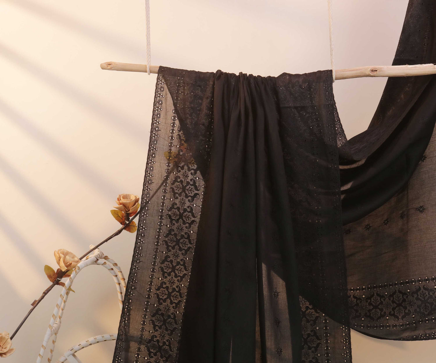 Embroidered Lawn Shawl LSH103