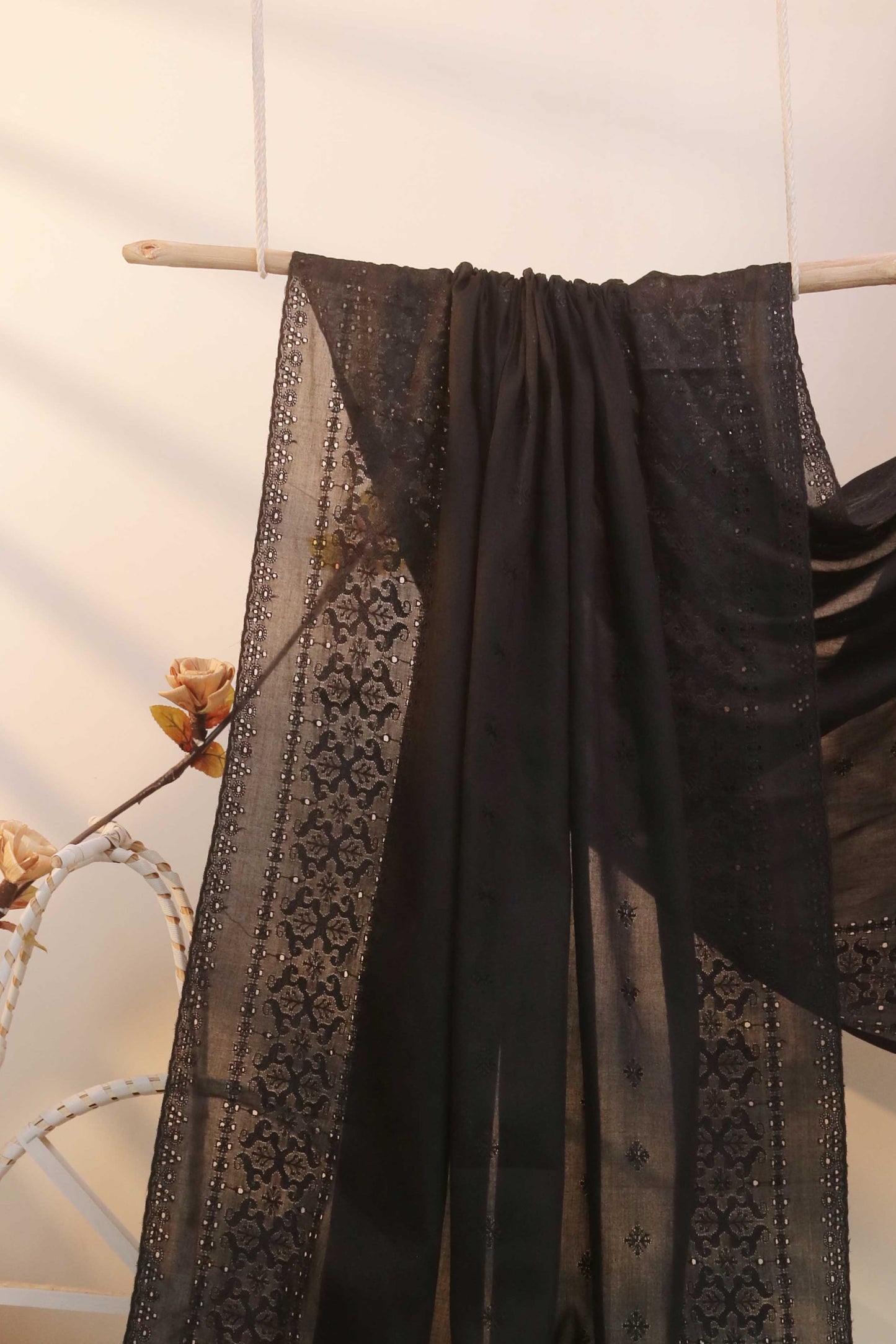 Embroidered Lawn Shawl LSH103
