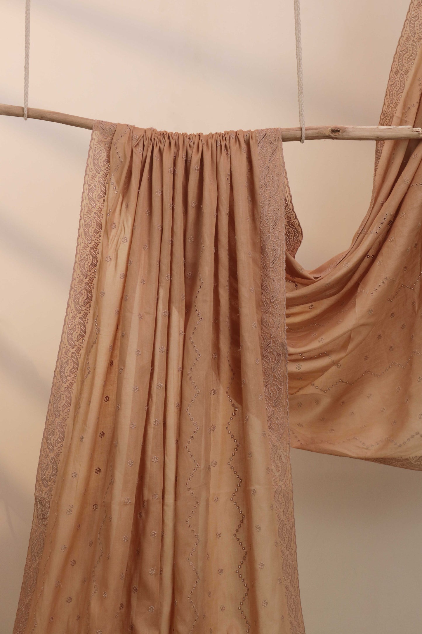 Embroidered Lawn Shawl LSH111