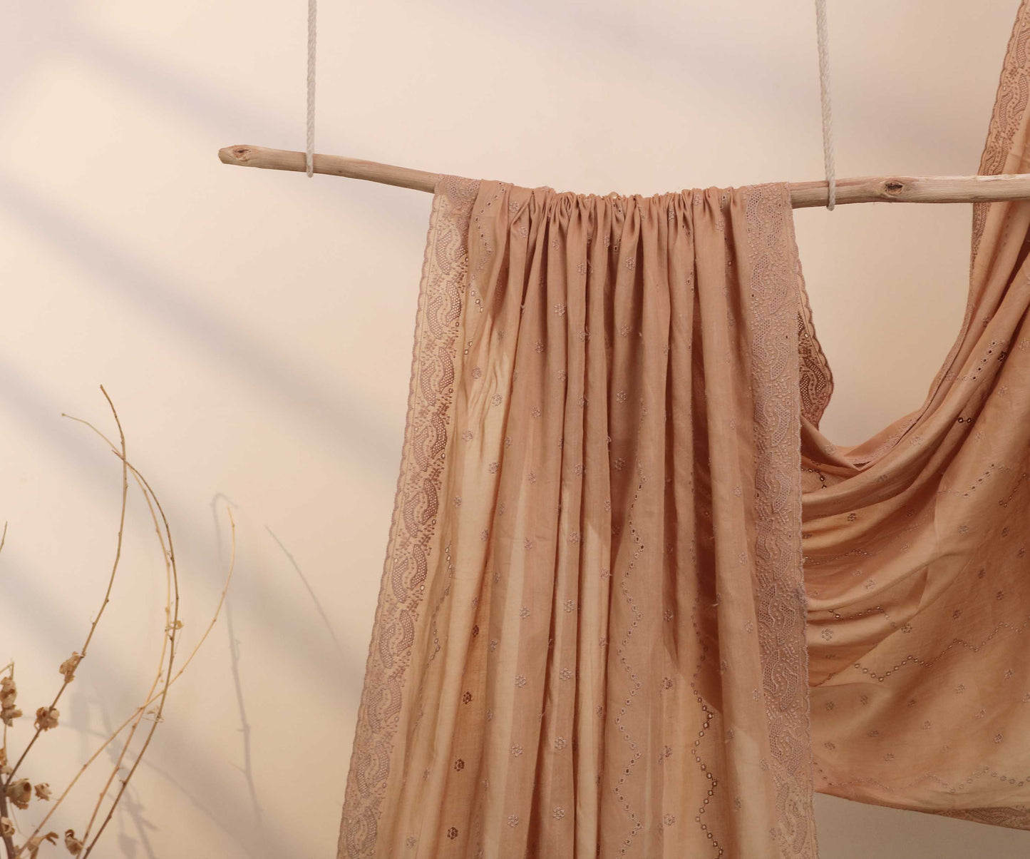 Embroidered Lawn Shawl LSH111