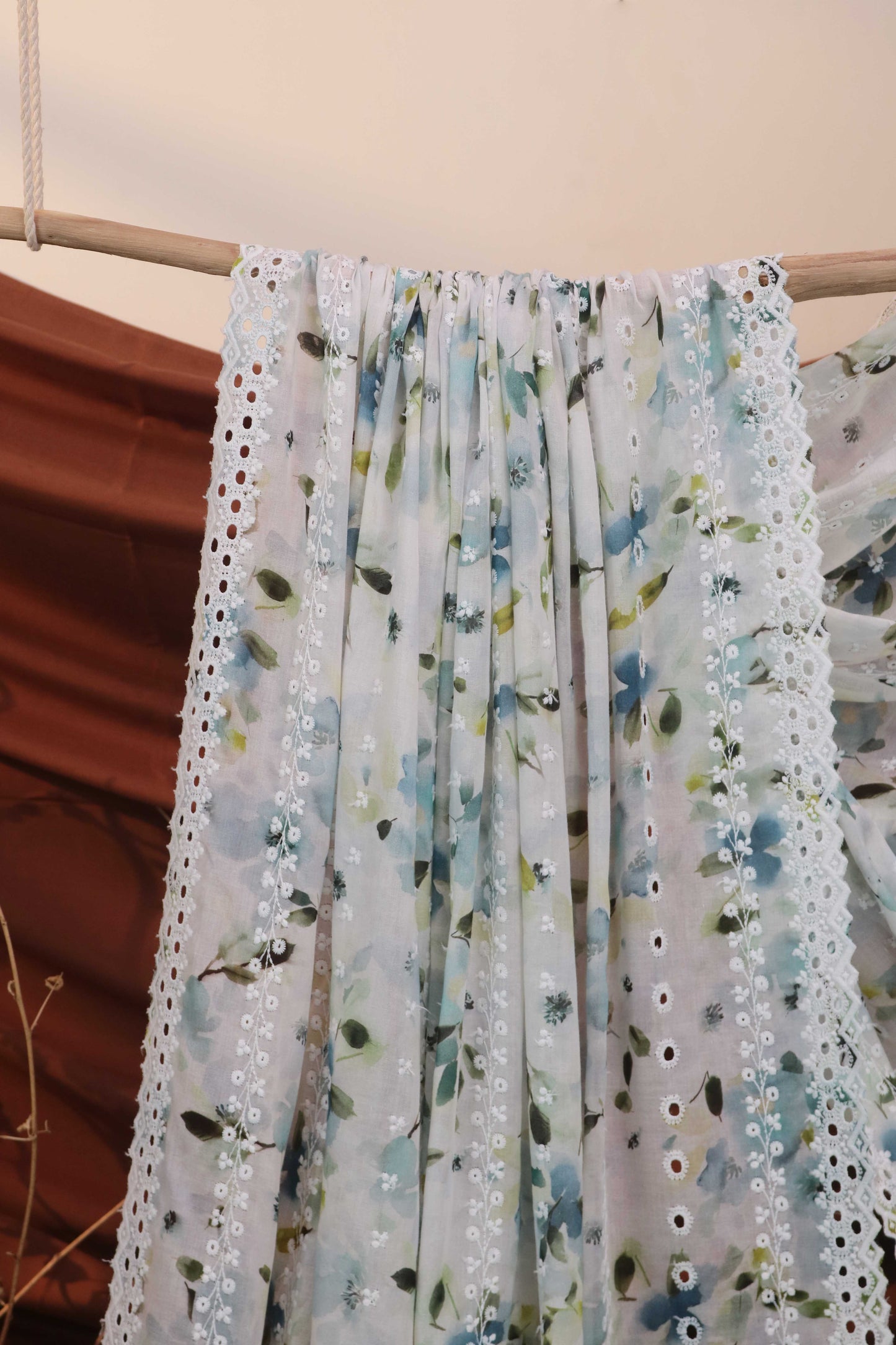Embroidered Lawn Shawl LSH117
