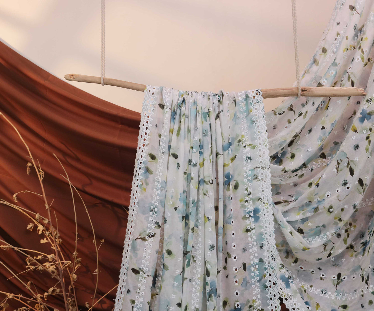 Embroidered Lawn Shawl LSH117