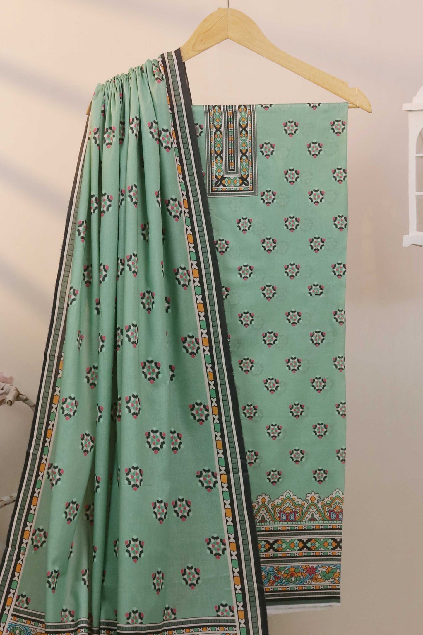 Lawn Printed Suit H25SLST67