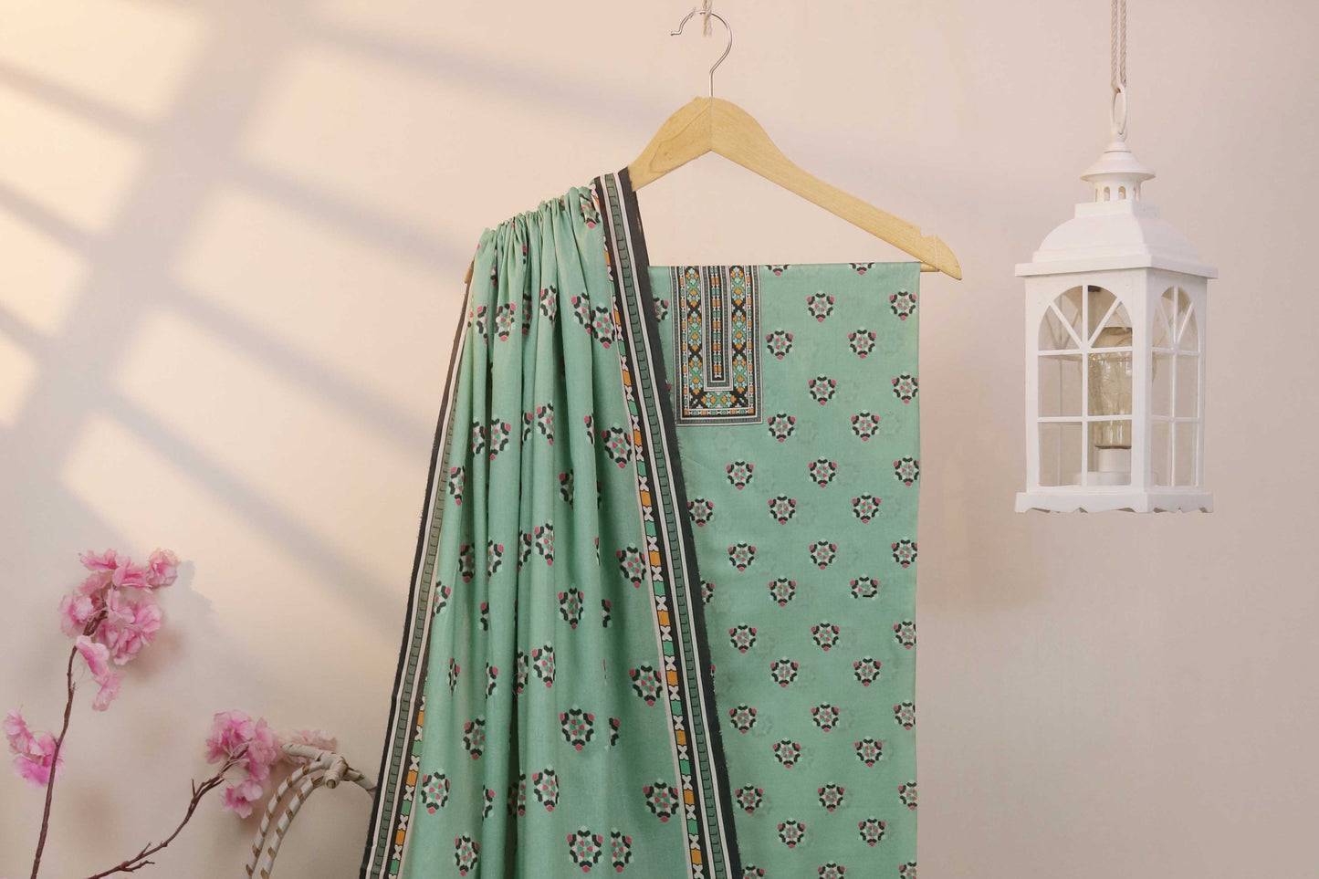 Lawn Printed Suit H25SLST67