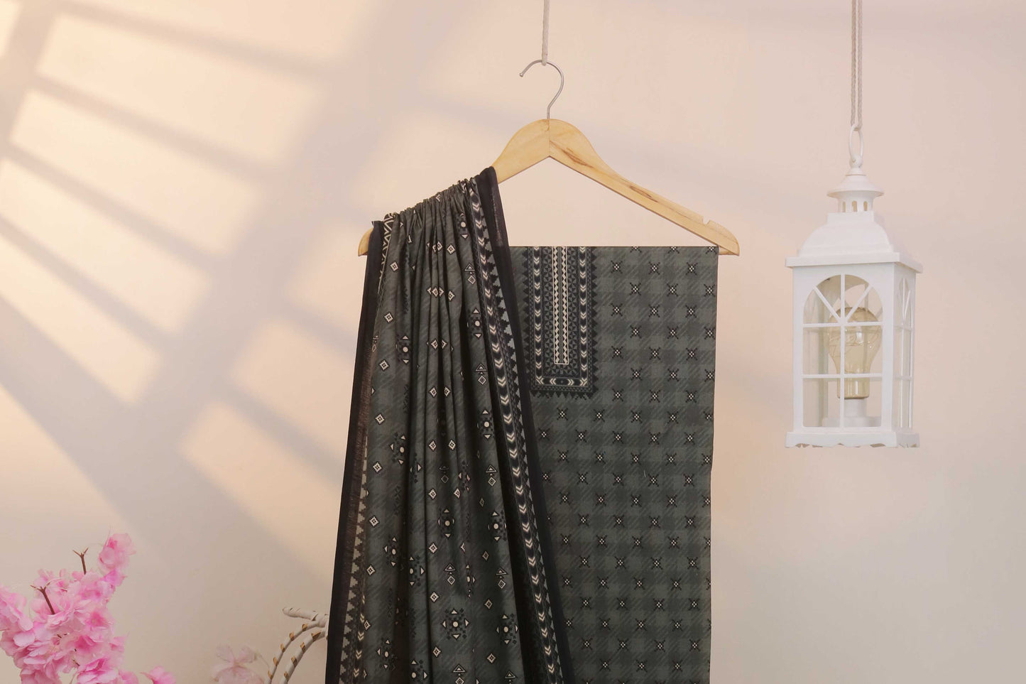 Lawn Printed Suit H25SLST53