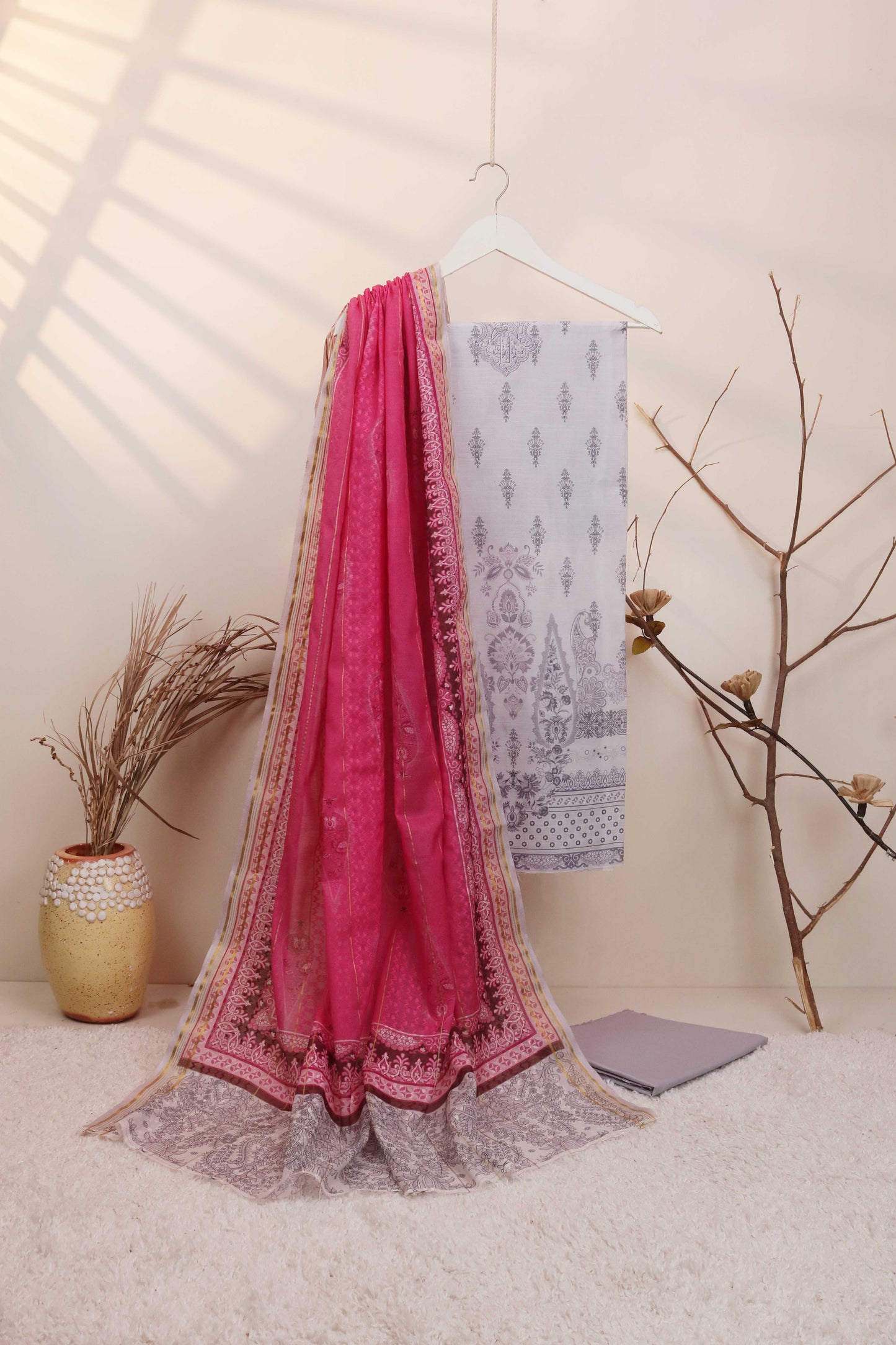 3Piece - Superior Printed Lawn Suit Carnation D039