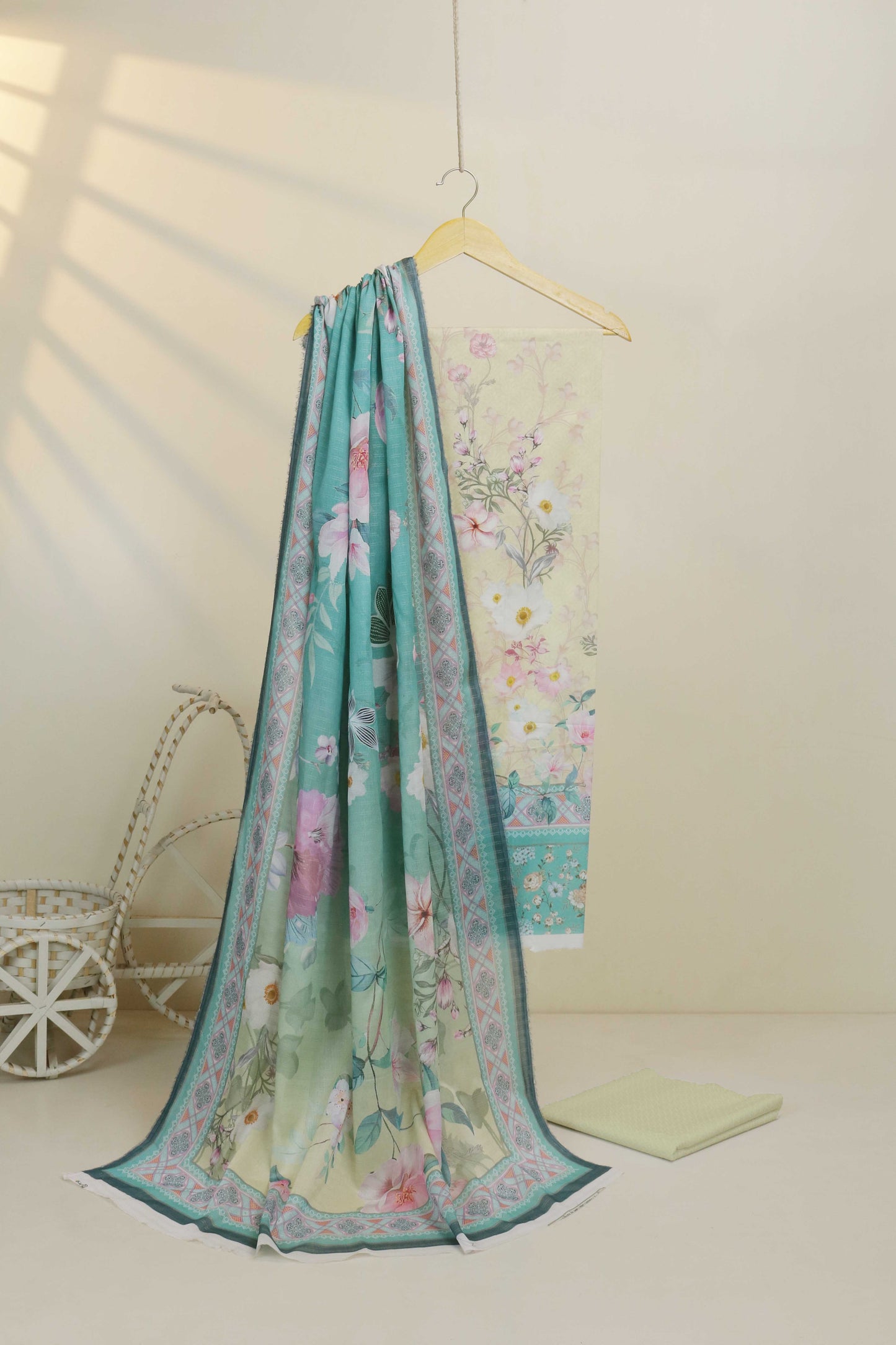Classic Lawn Printed Suit H25SLMJ32