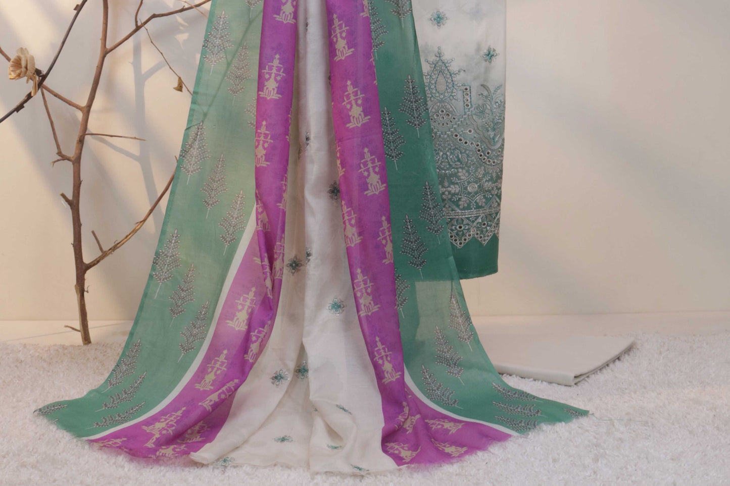 Lawn Embroidered Suit H25WR44