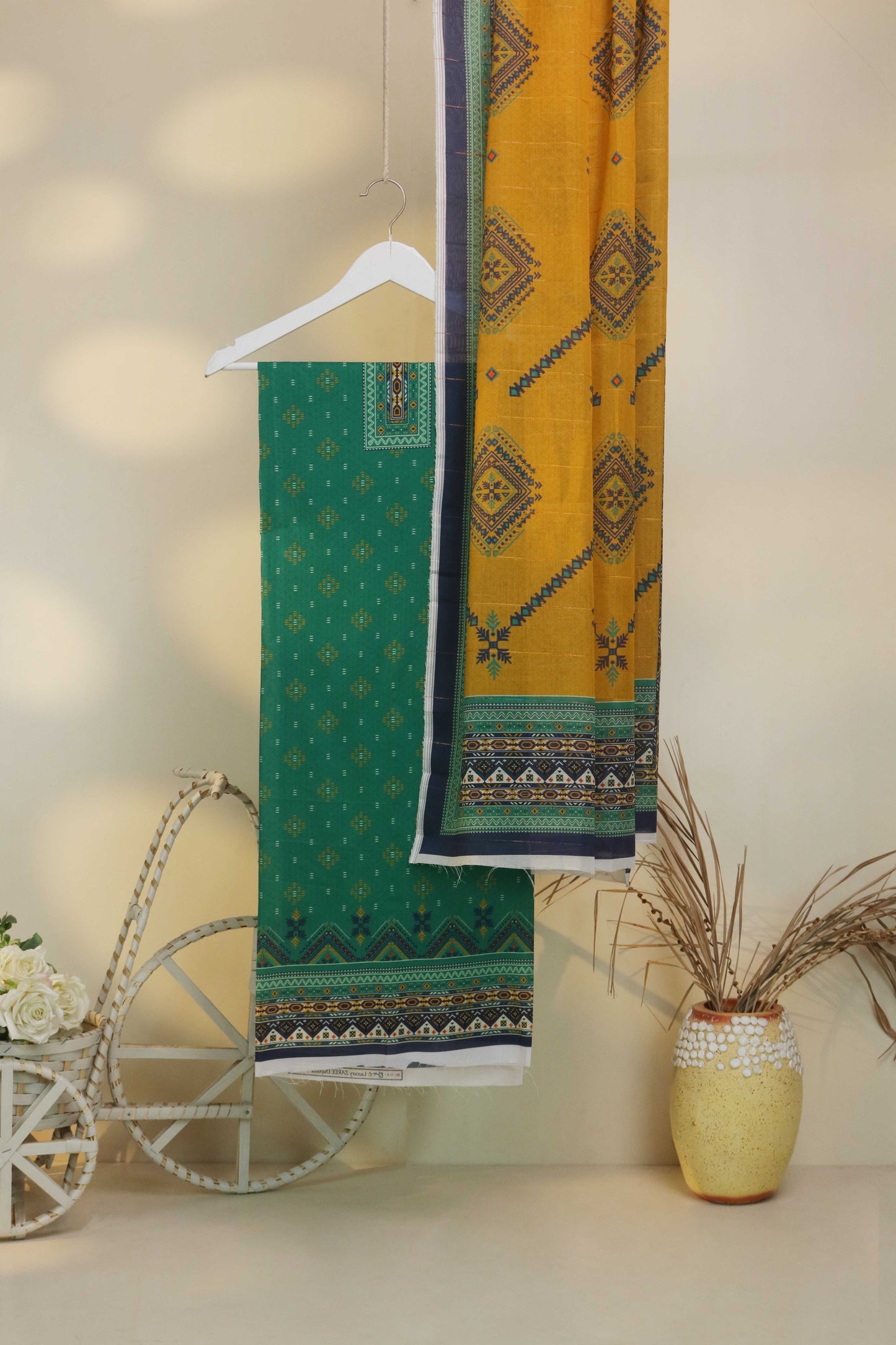 Luxury Lawn Printed Suit H25SLMJ2908