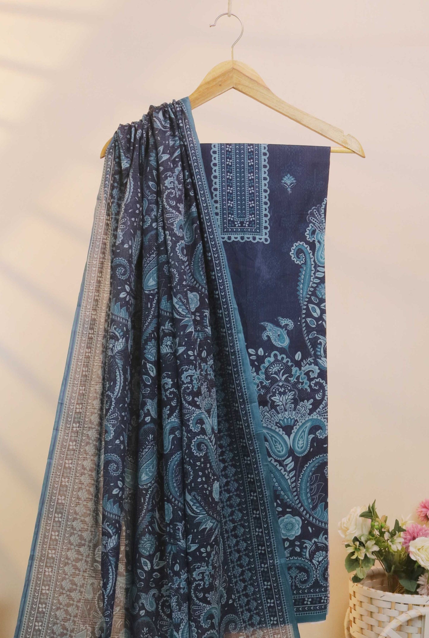 Luxury Lawn Printed Suit H25SLMJ237