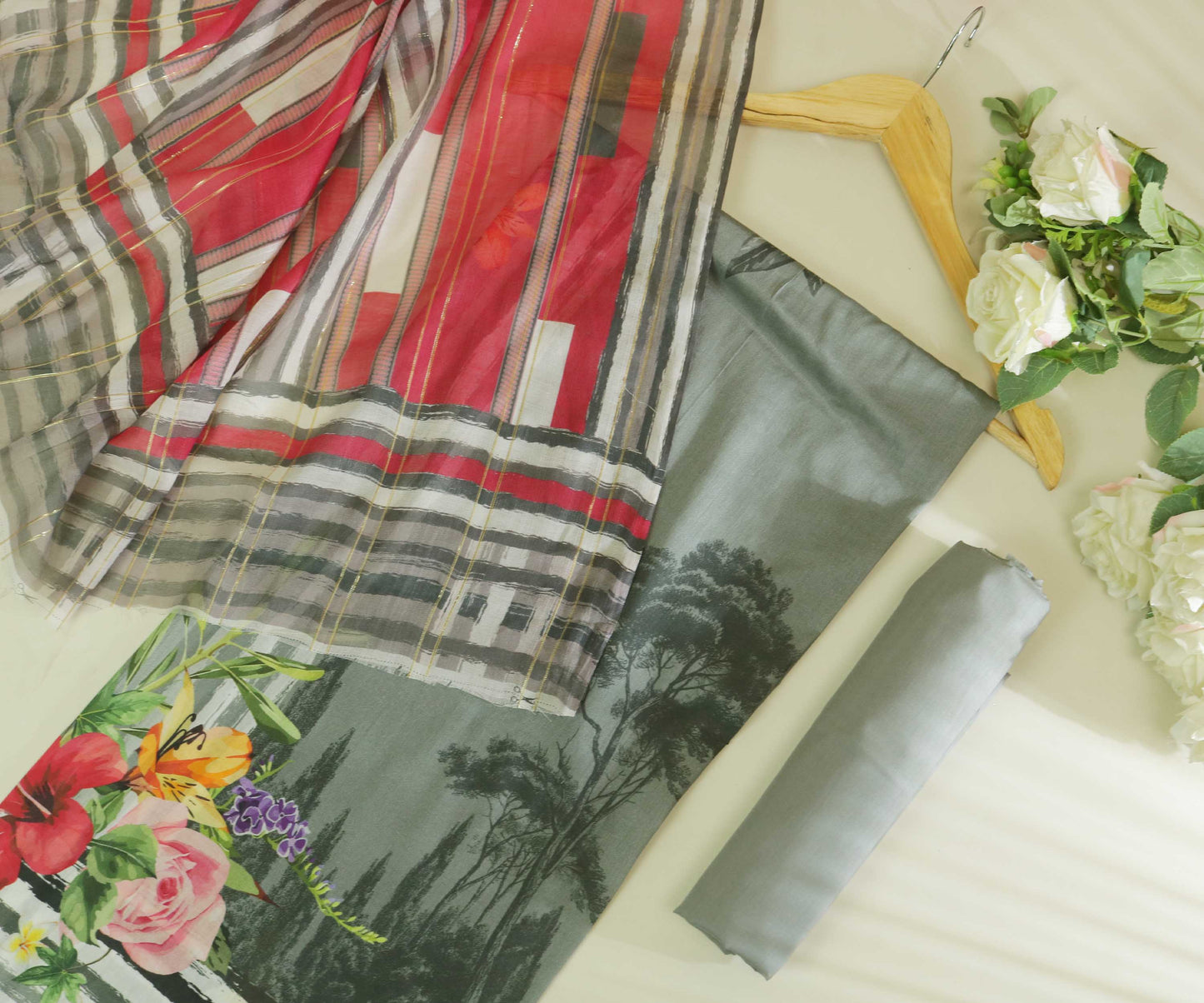 Lawn Printed Suit H25SLST10
