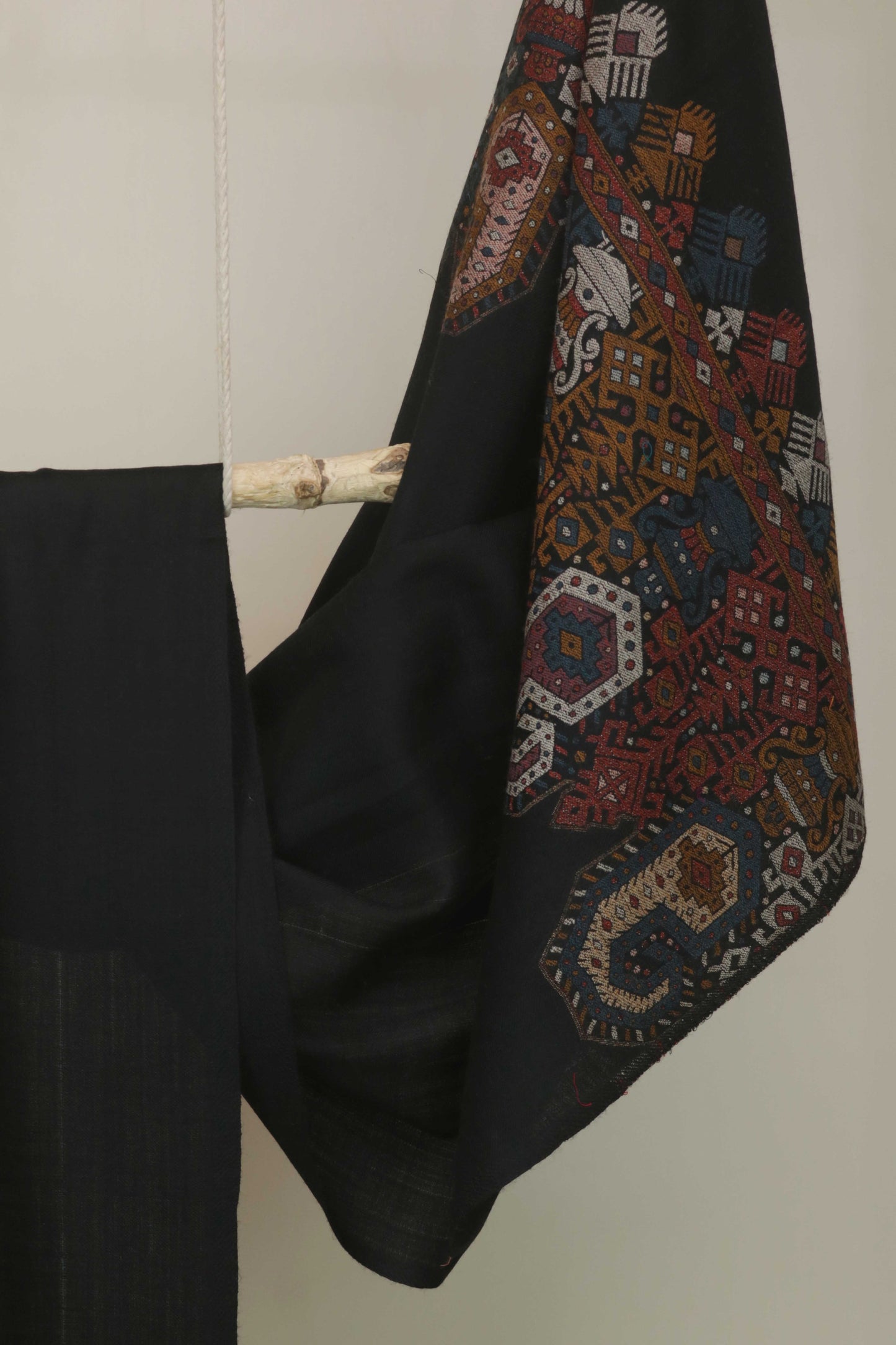 Kani Palo Shawl 3490 Black4