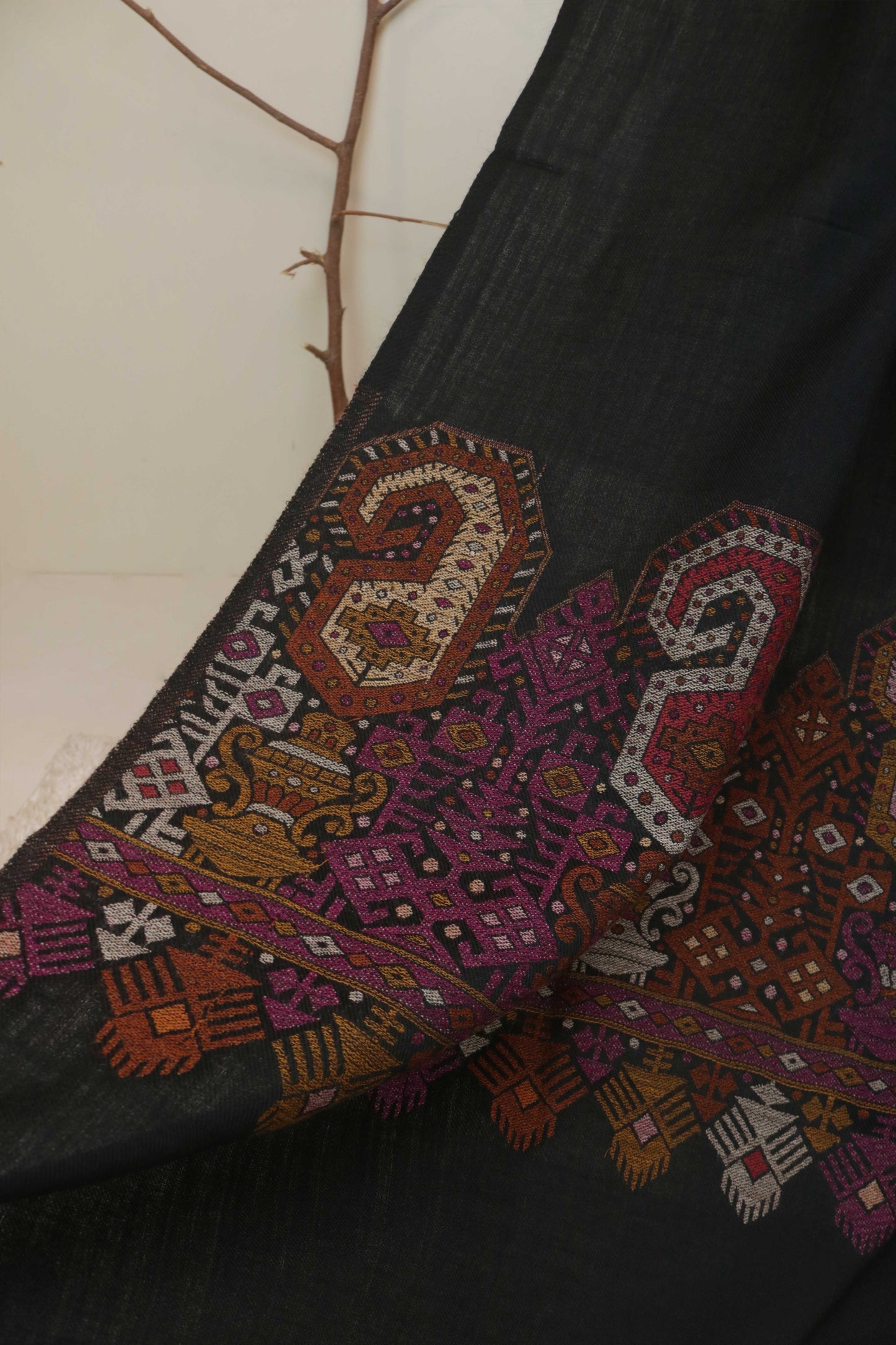 Kani Palo Shawl 3490 Black1