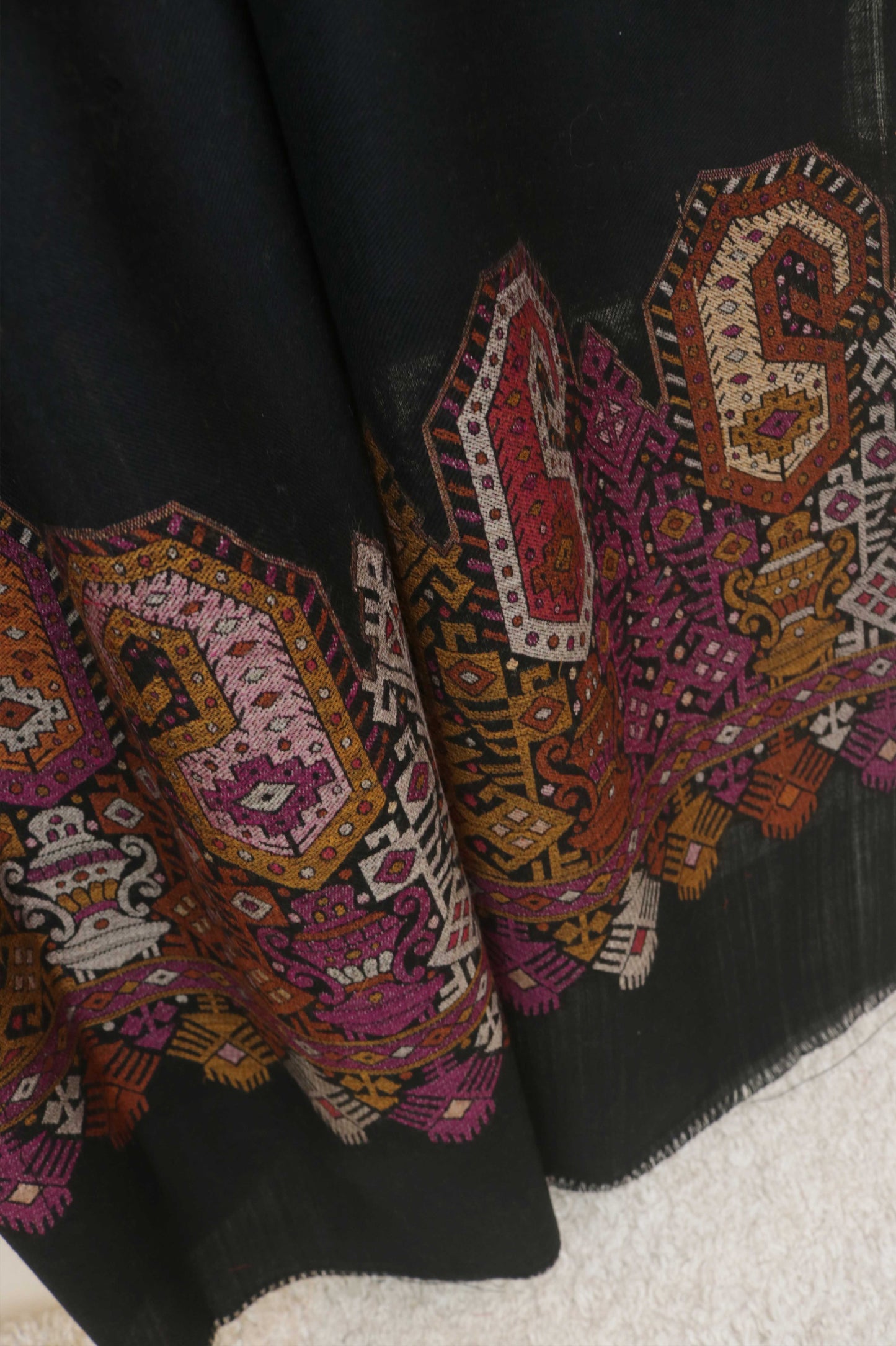 Kani Palo Shawl 3490 Black1