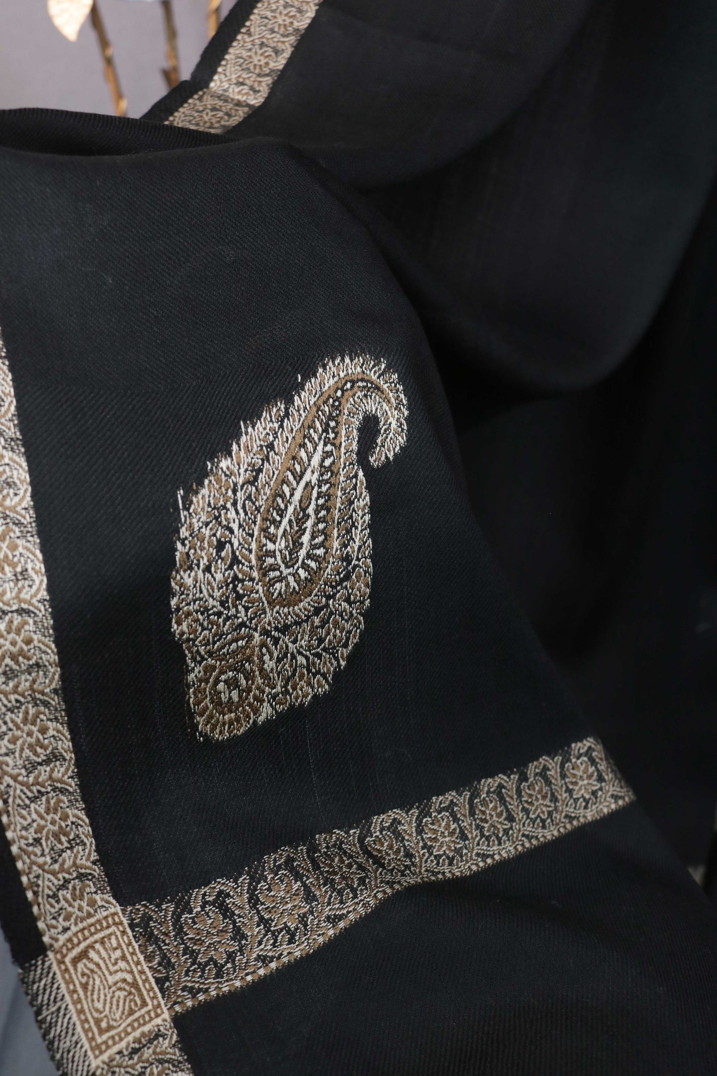 Embroidered Broder Pashmina Shawl 3535
