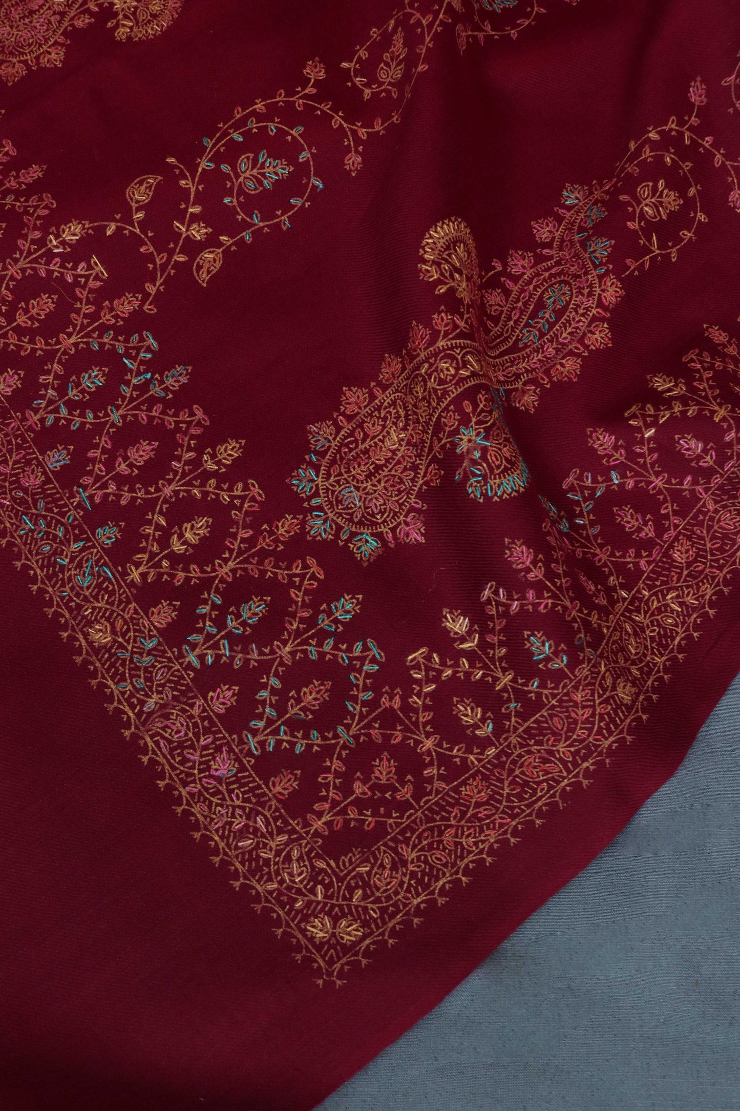 Sui Tanka Embroidered Pashmina Shawl SSH02
