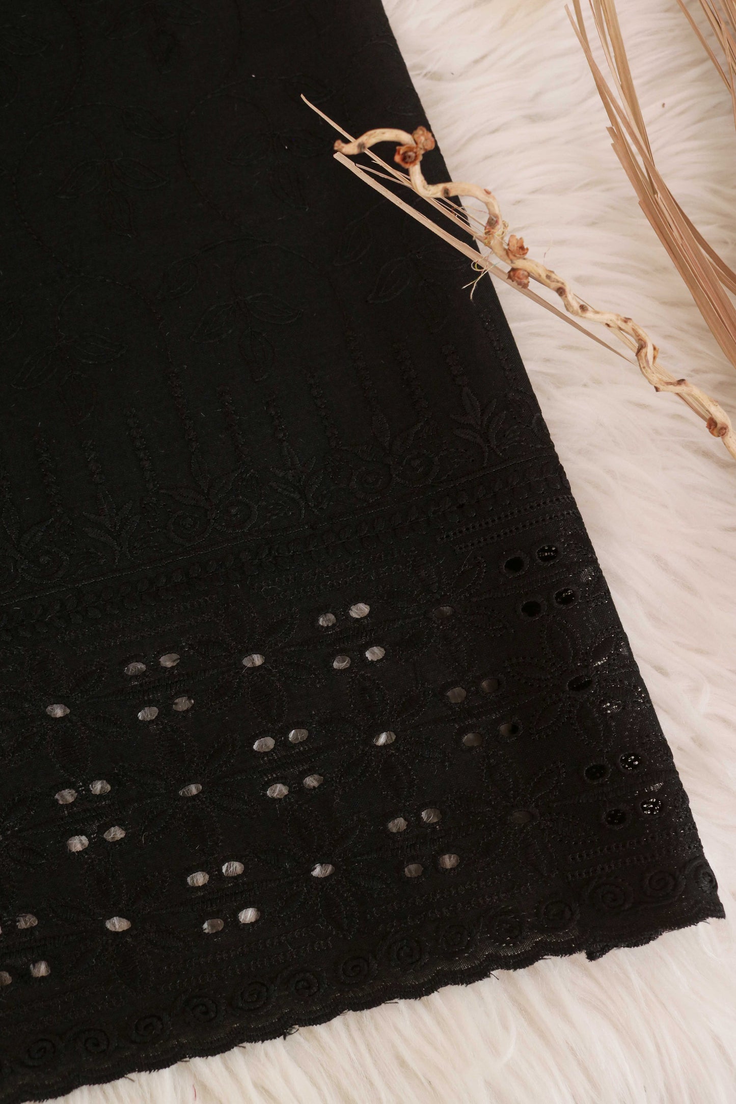 Trouser - Embroidered Chicken Kari H25T09