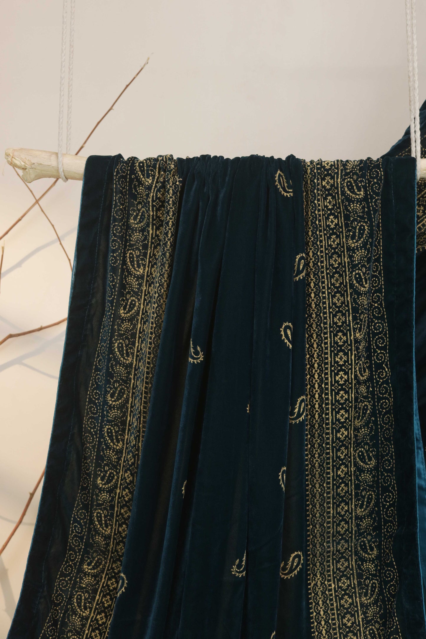 Velvet Screen-Printed Shawl 3576E