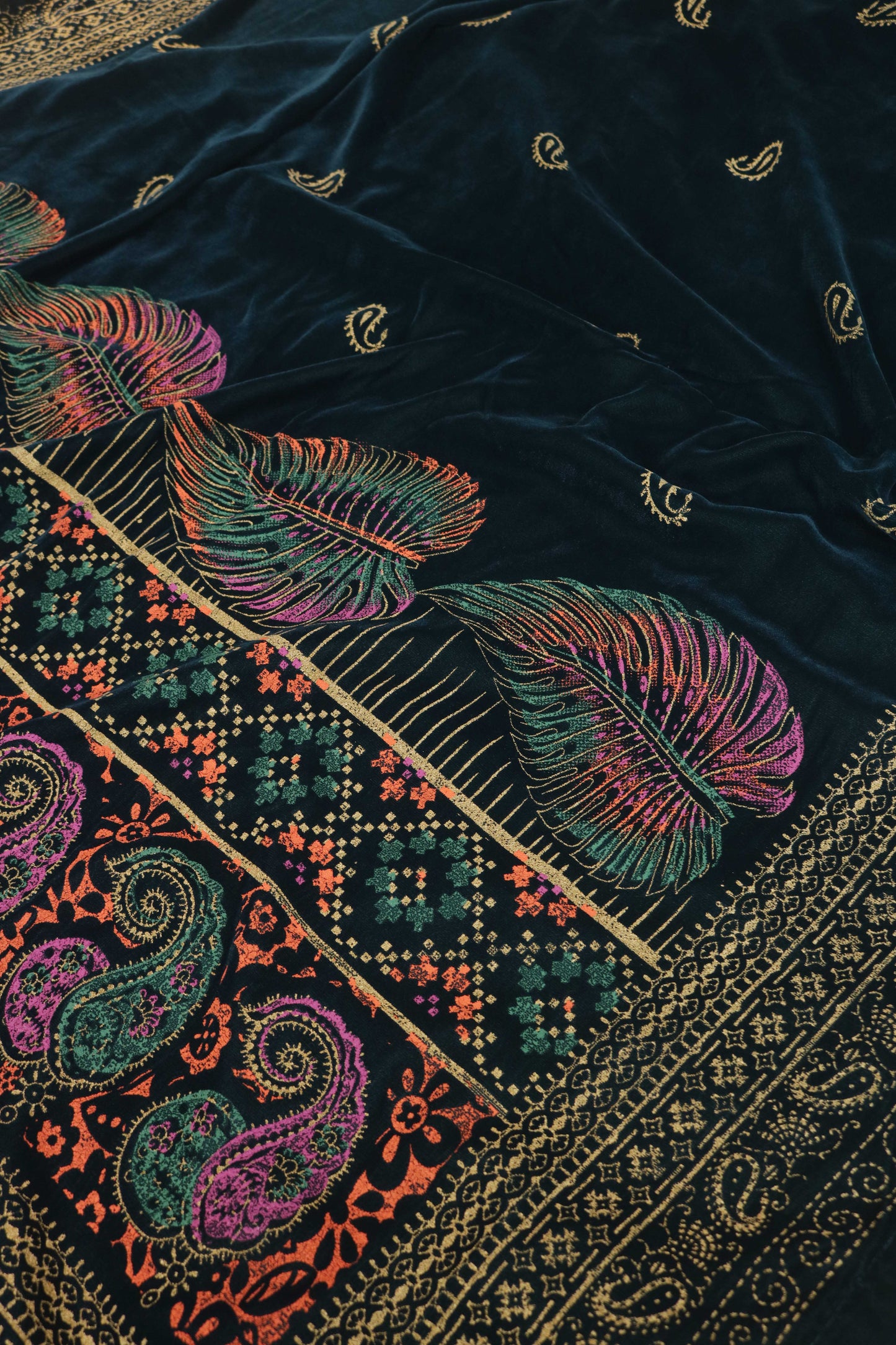 Velvet Screen-Printed Shawl 3576E