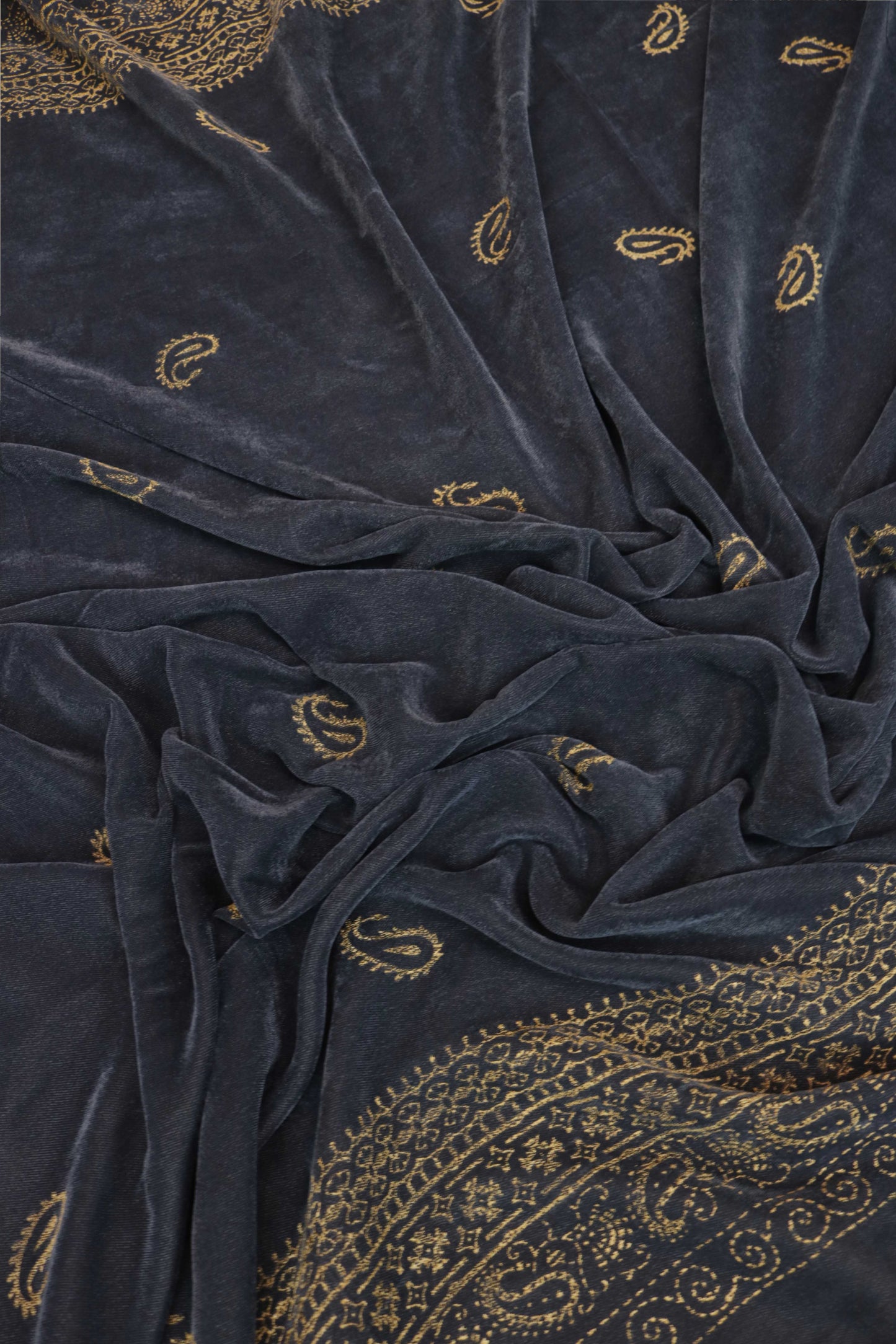 Velvet Screen-Printed Shawl 3576G