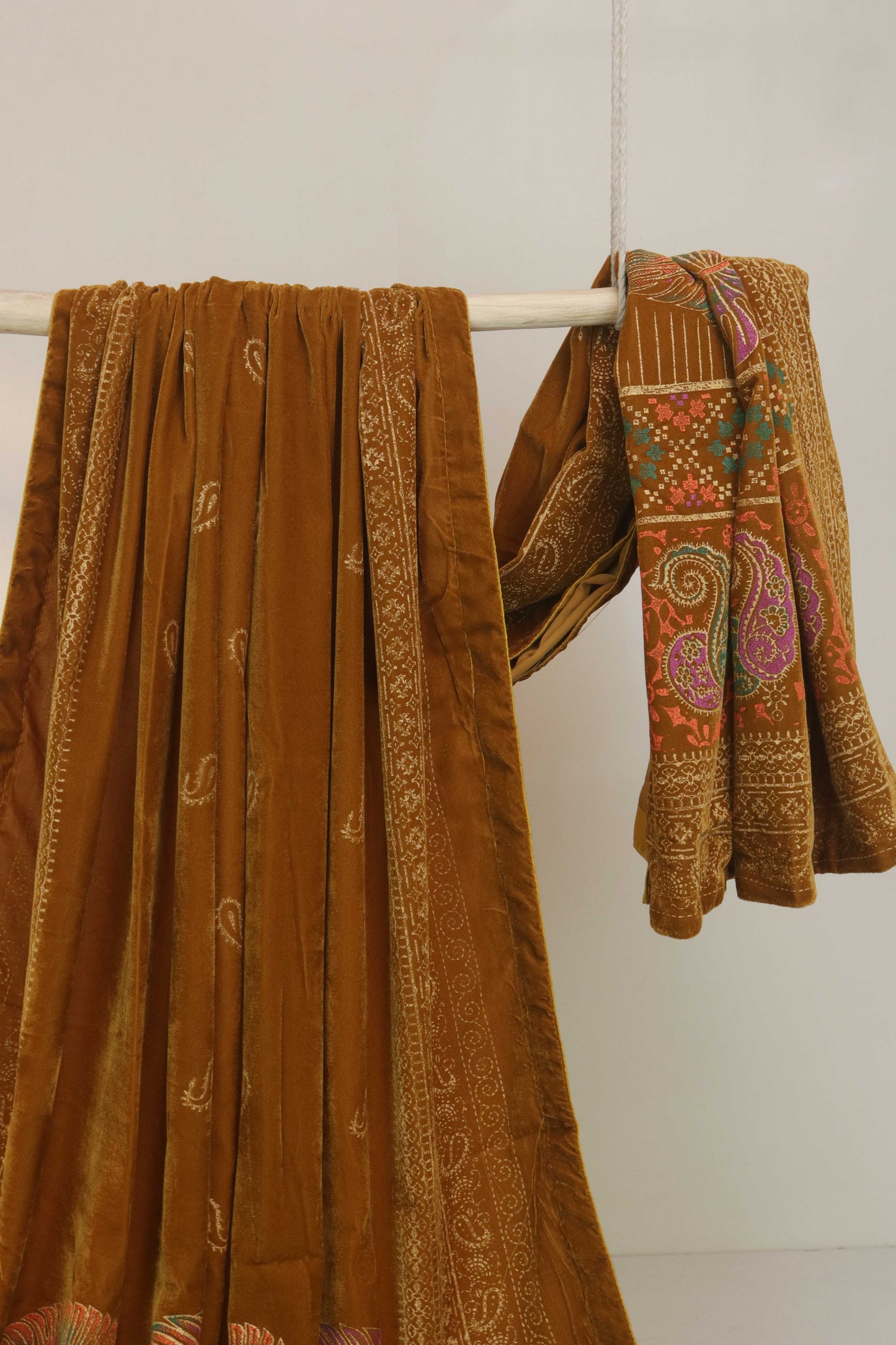 Velvet Screen-Printed Shawl 3576F