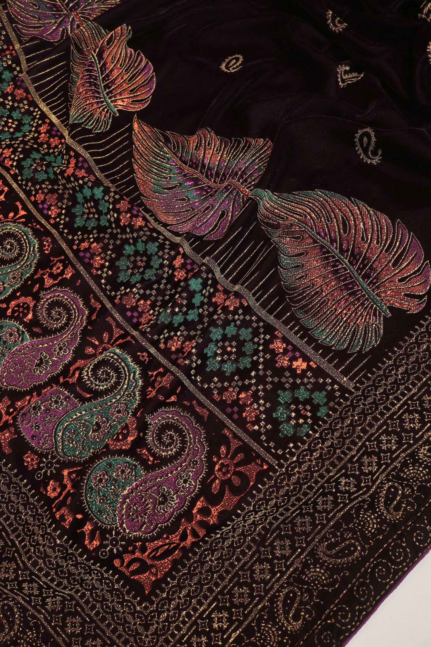 Velvet Screen-Printed Shawl 3576D