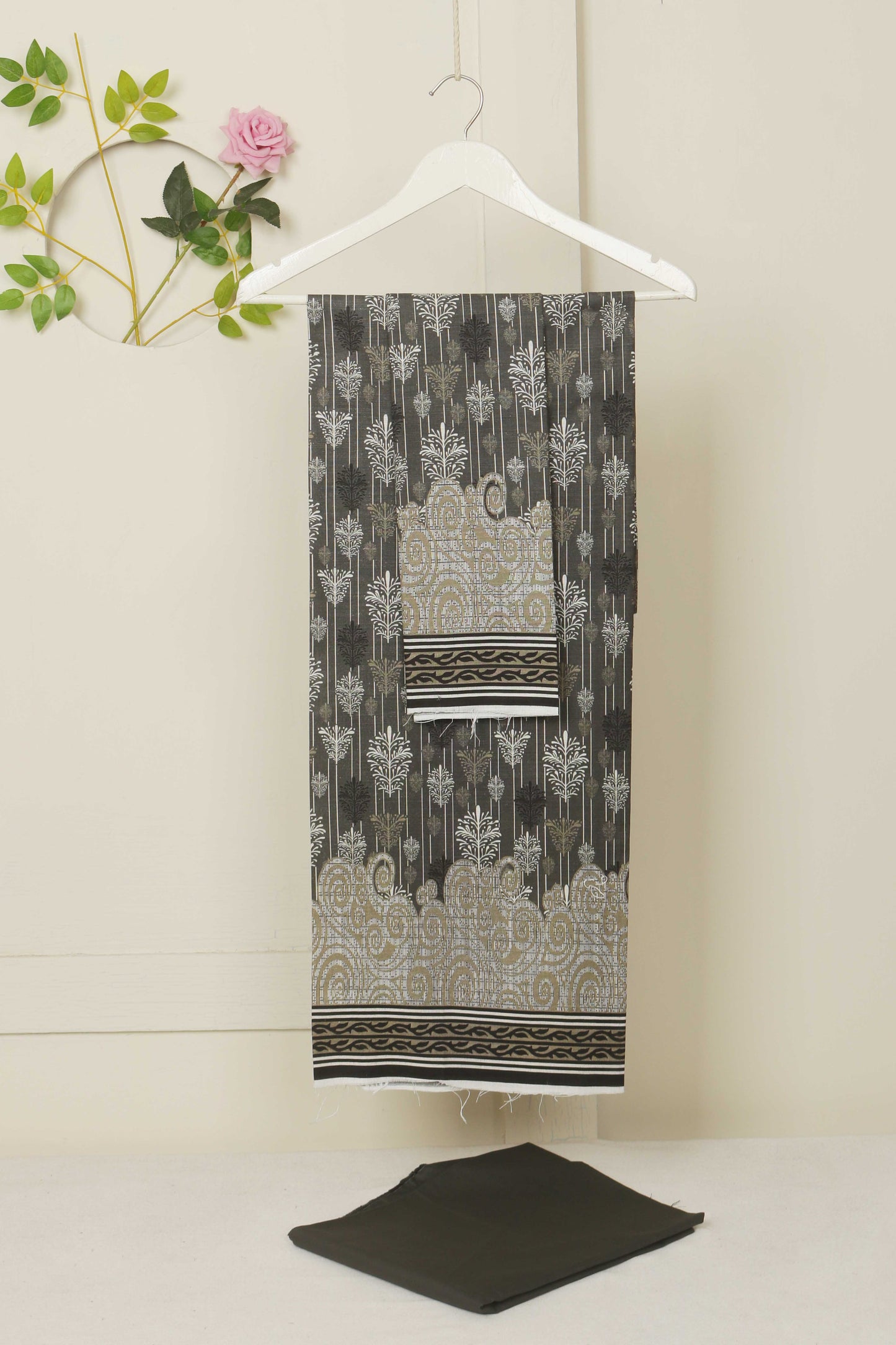 3Piece – Superior Printed Khaddar Suit BSK2405