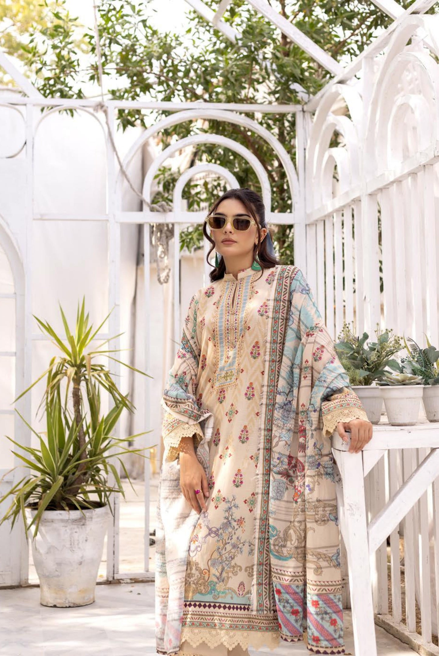 3Piece - Superior Printed Lawn Suit Carnation  D015