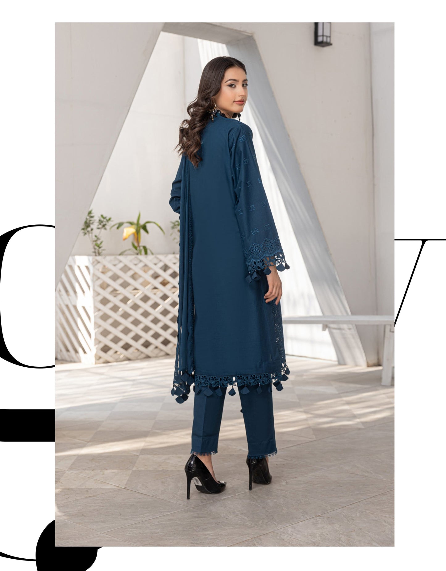 Lawn Embroidered Suit H25KM48