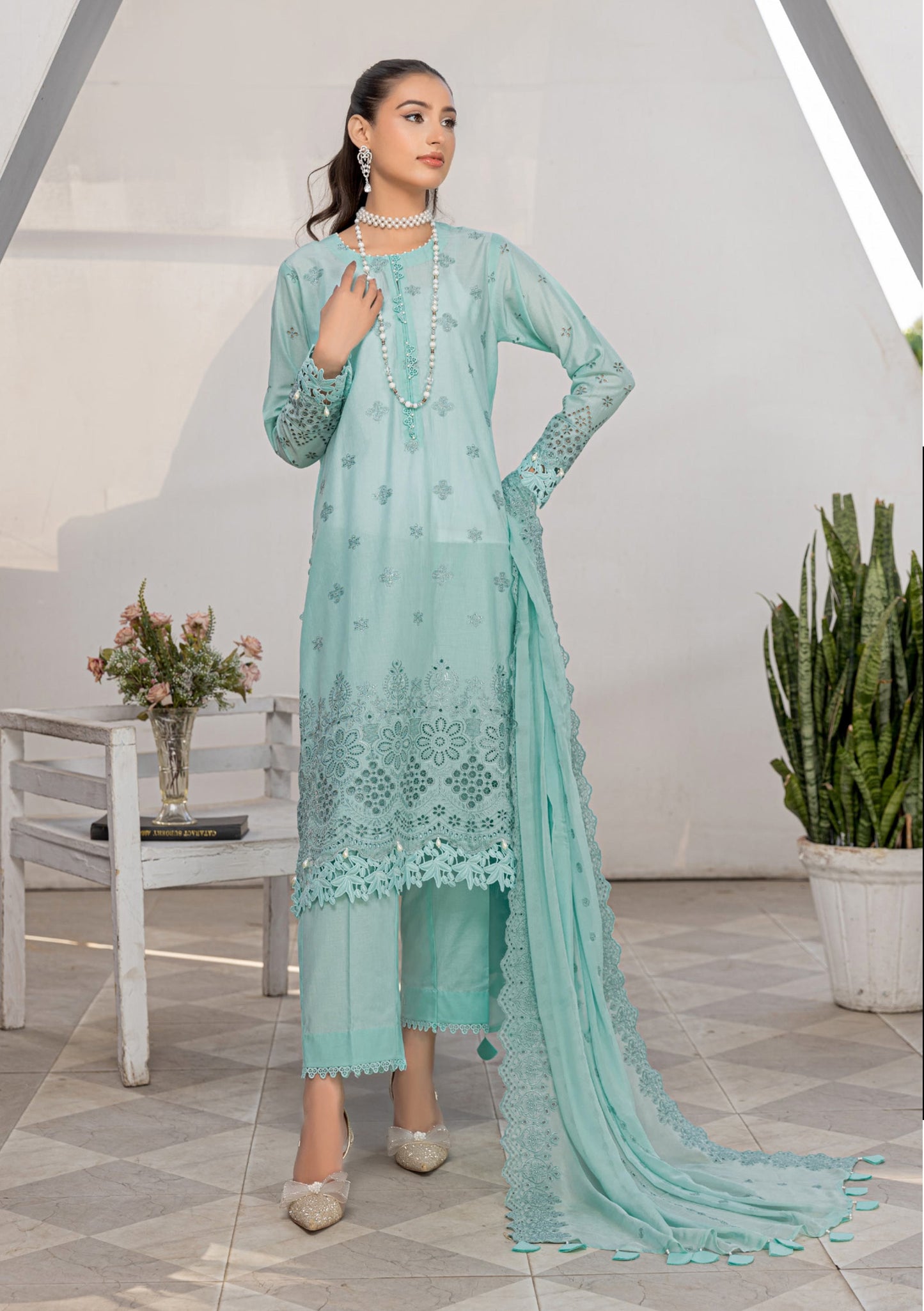 Lawn Embroidered Suit H25KM49