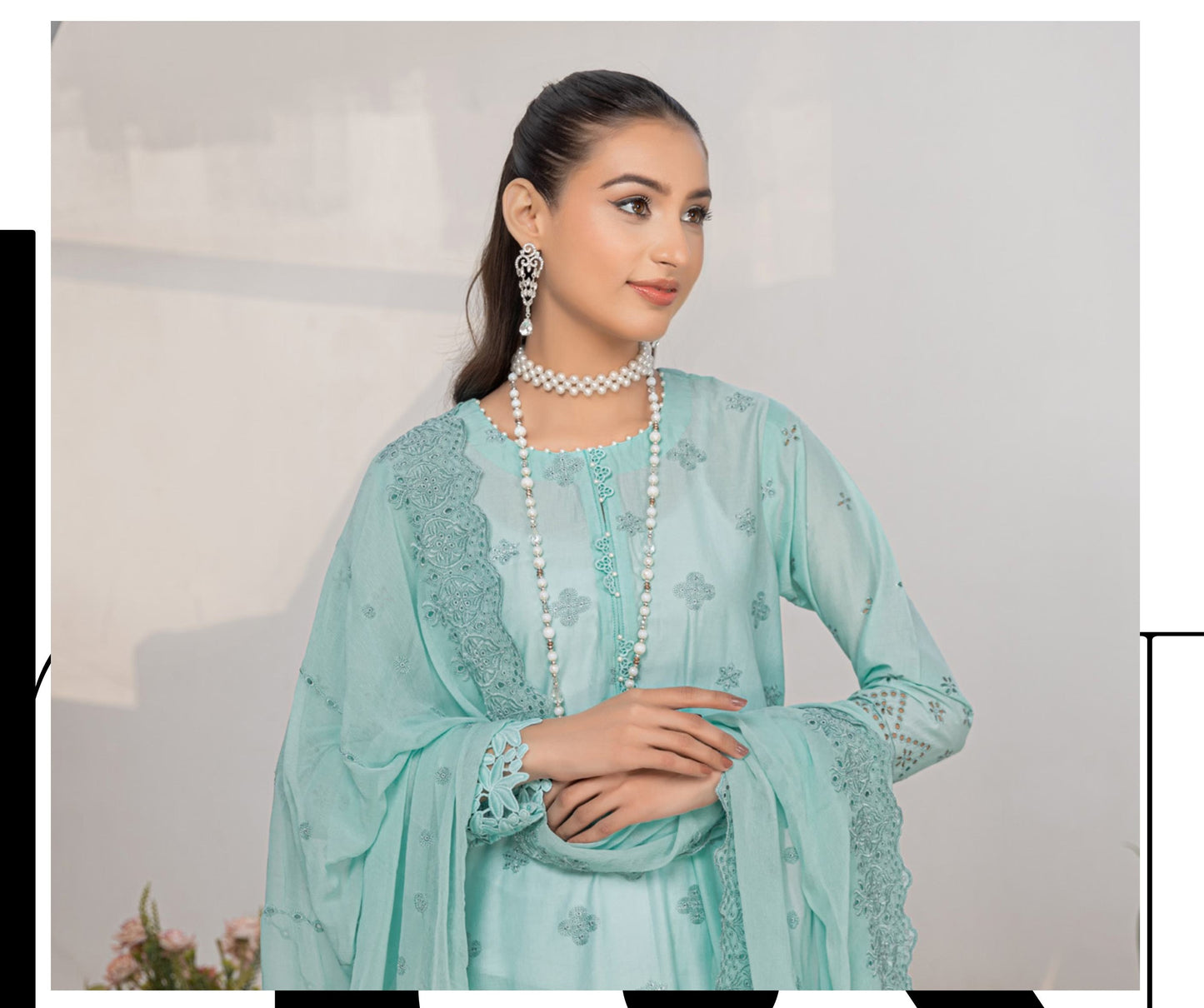 Lawn Embroidered Suit H25KM49