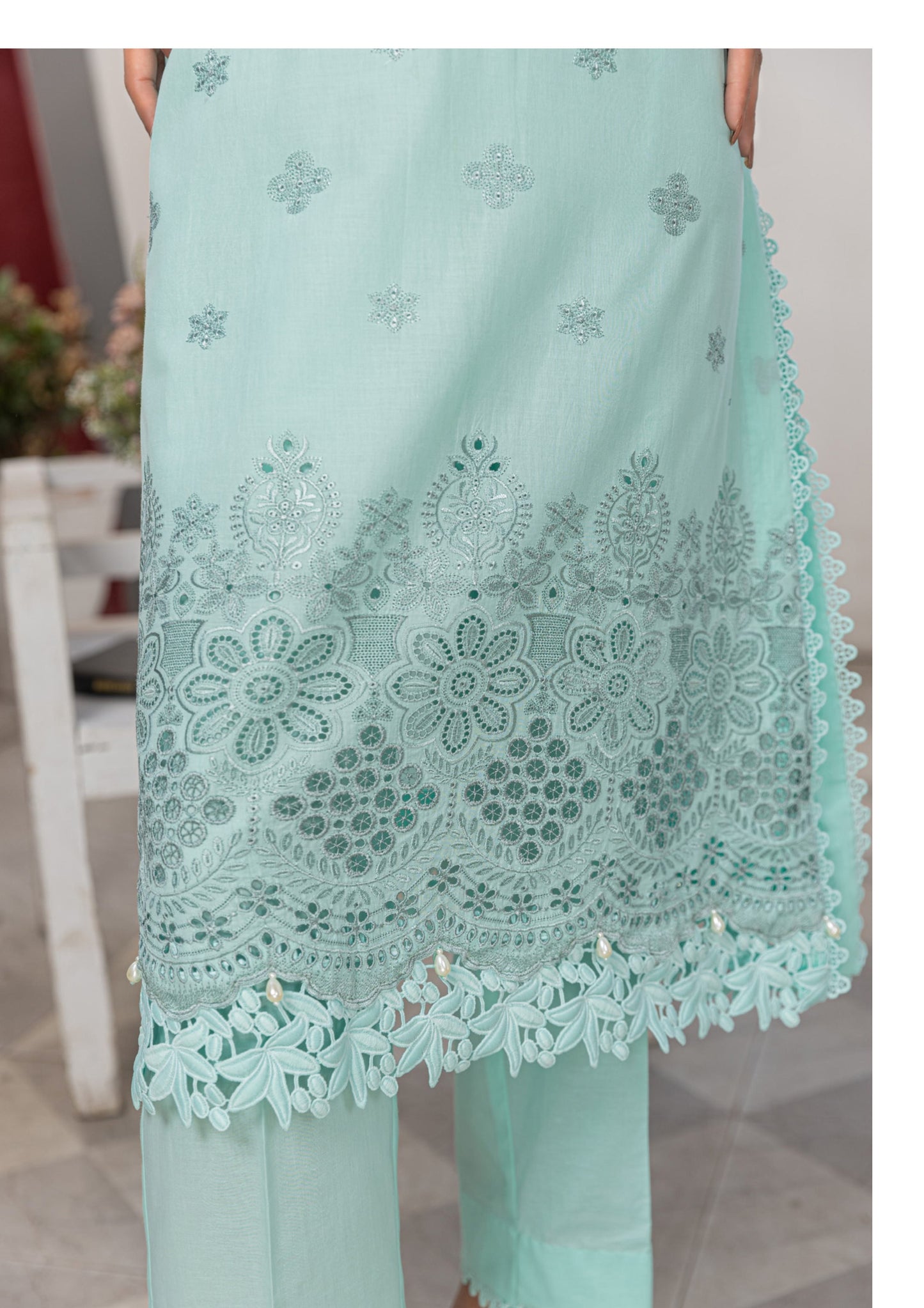 Lawn Embroidered Suit H25KM49