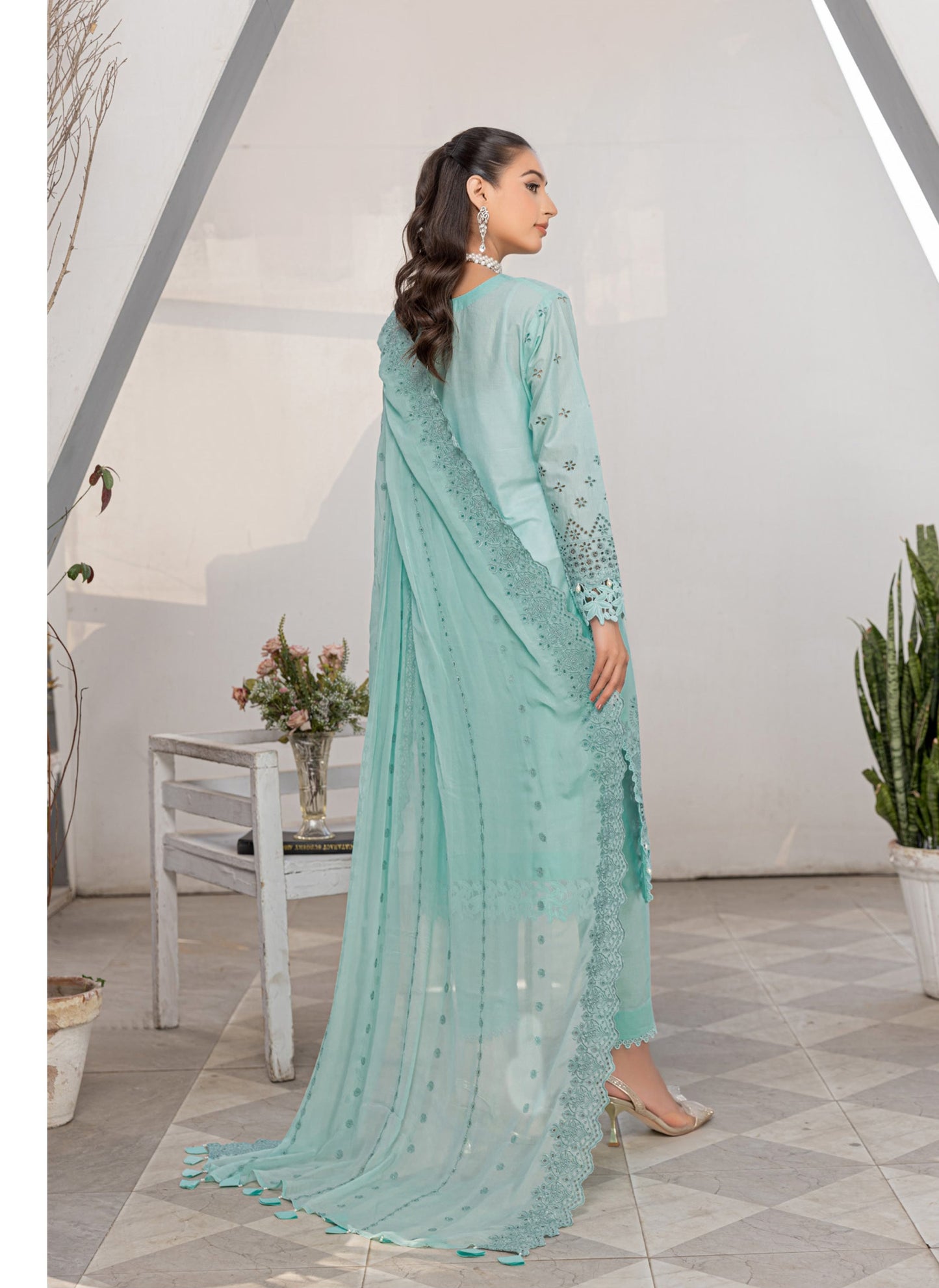 Lawn Embroidered Suit H25KM49