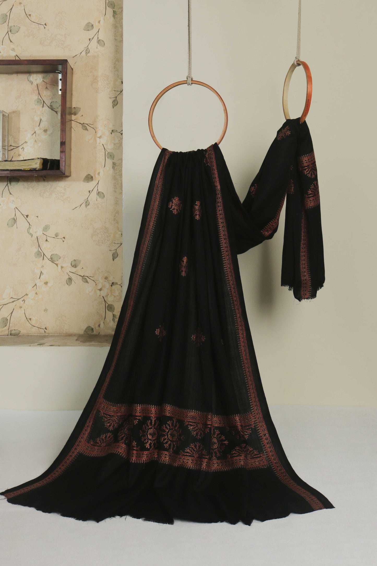 Embroidered Pashmina Black Shawl Sh266