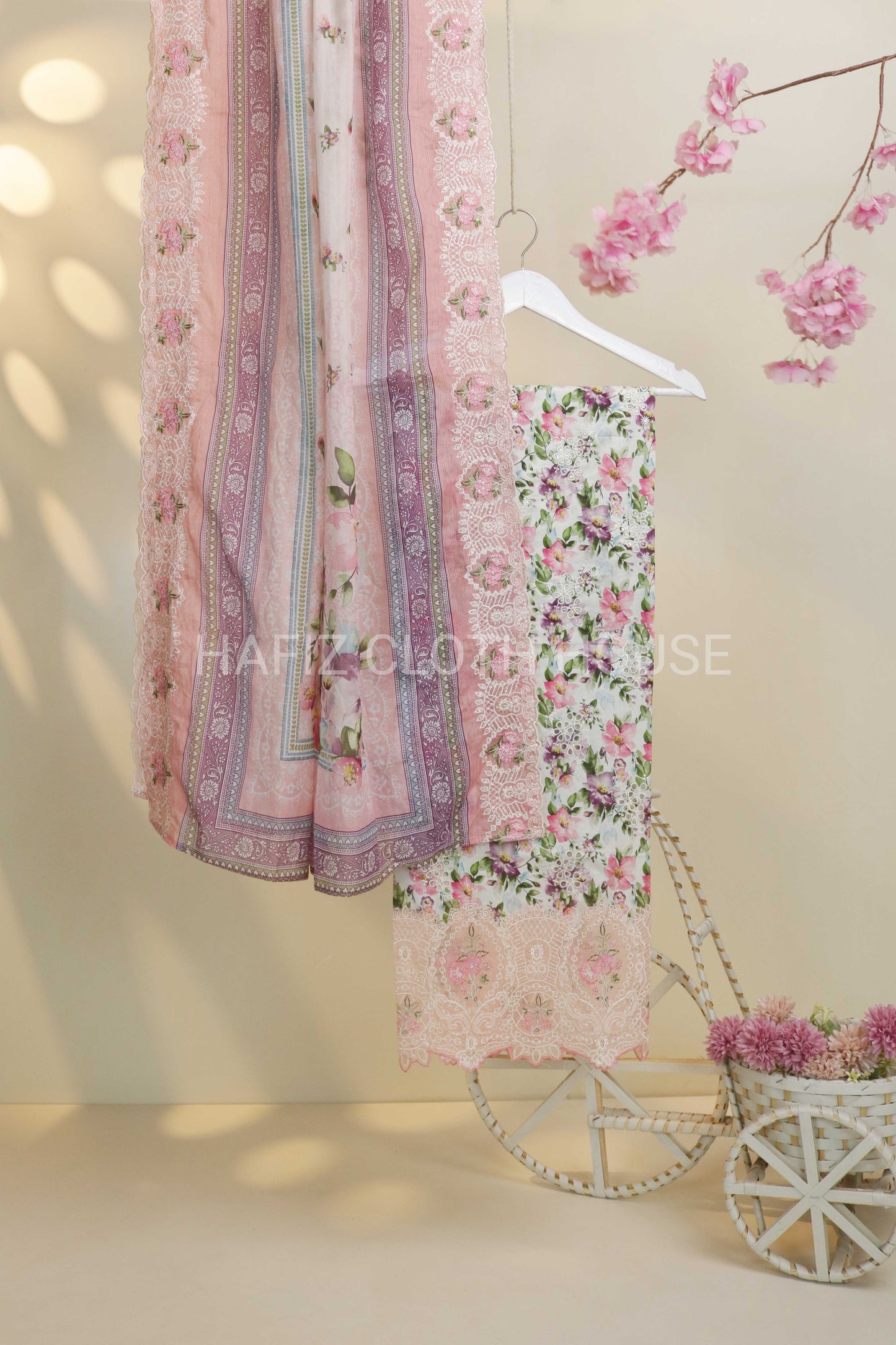 Luxury Lawn Embroidered Suit H25SLEBS08