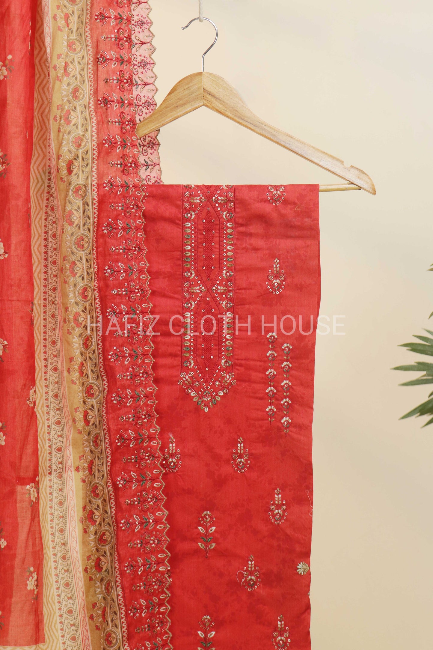 Luxury Lawn Embroidered Suit H25SLEBS06