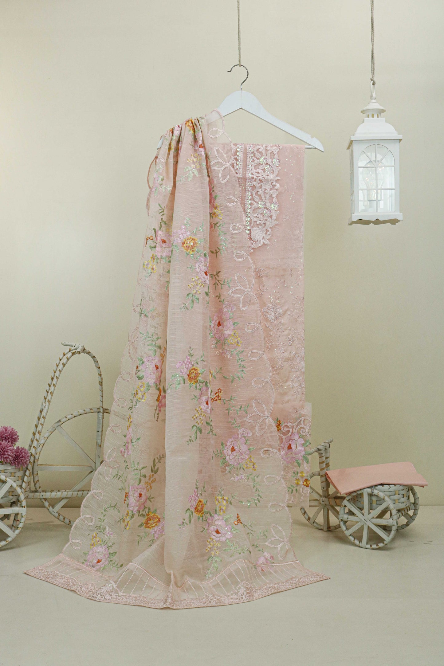 Luxury Lawn Embroidered suit EL38