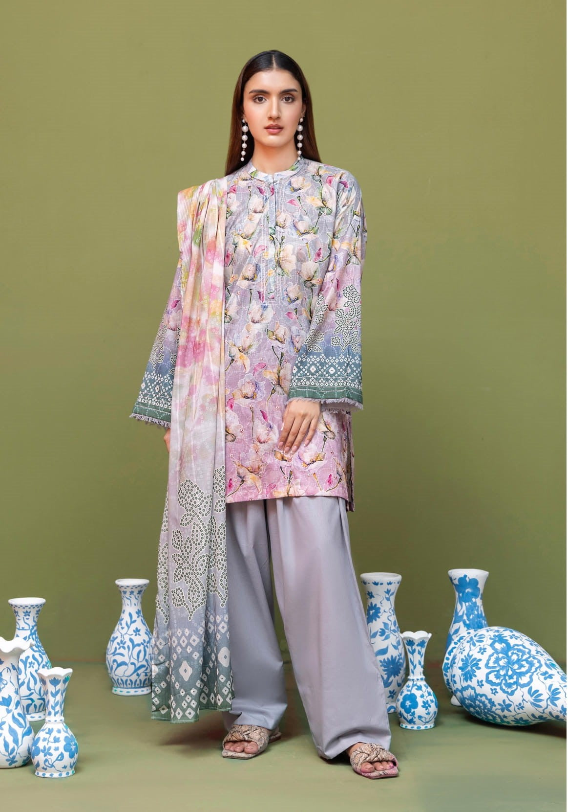 Lawn Embroidered Suit H25SLGF02