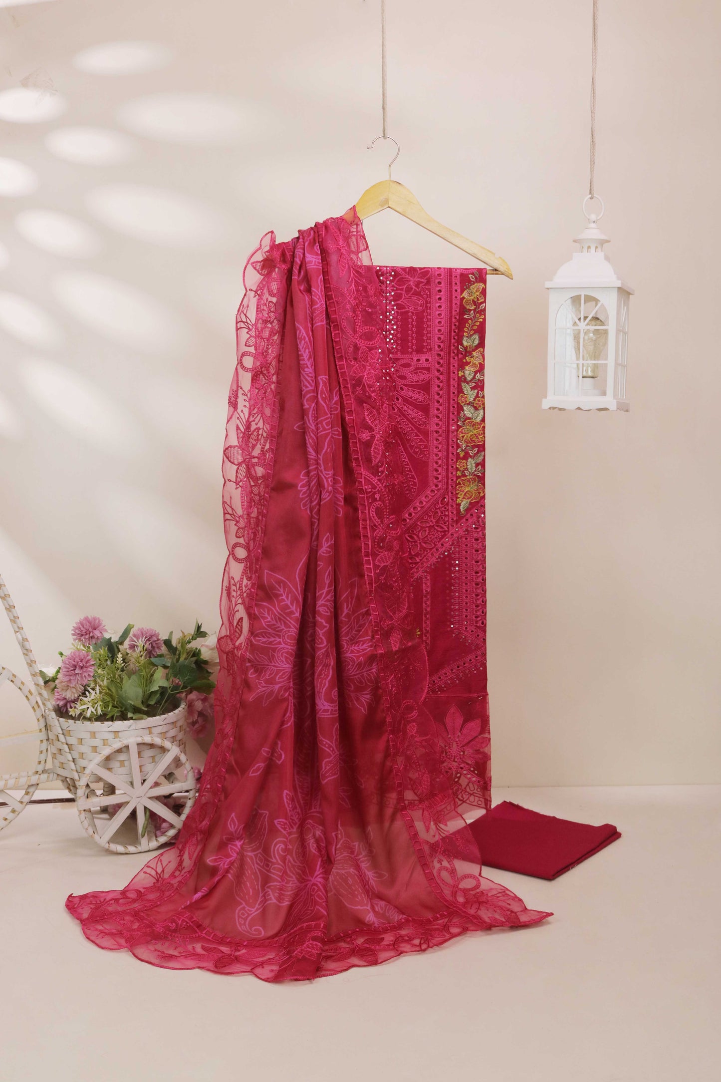 Luxury Lawn Embroidered suit H25SELHA72