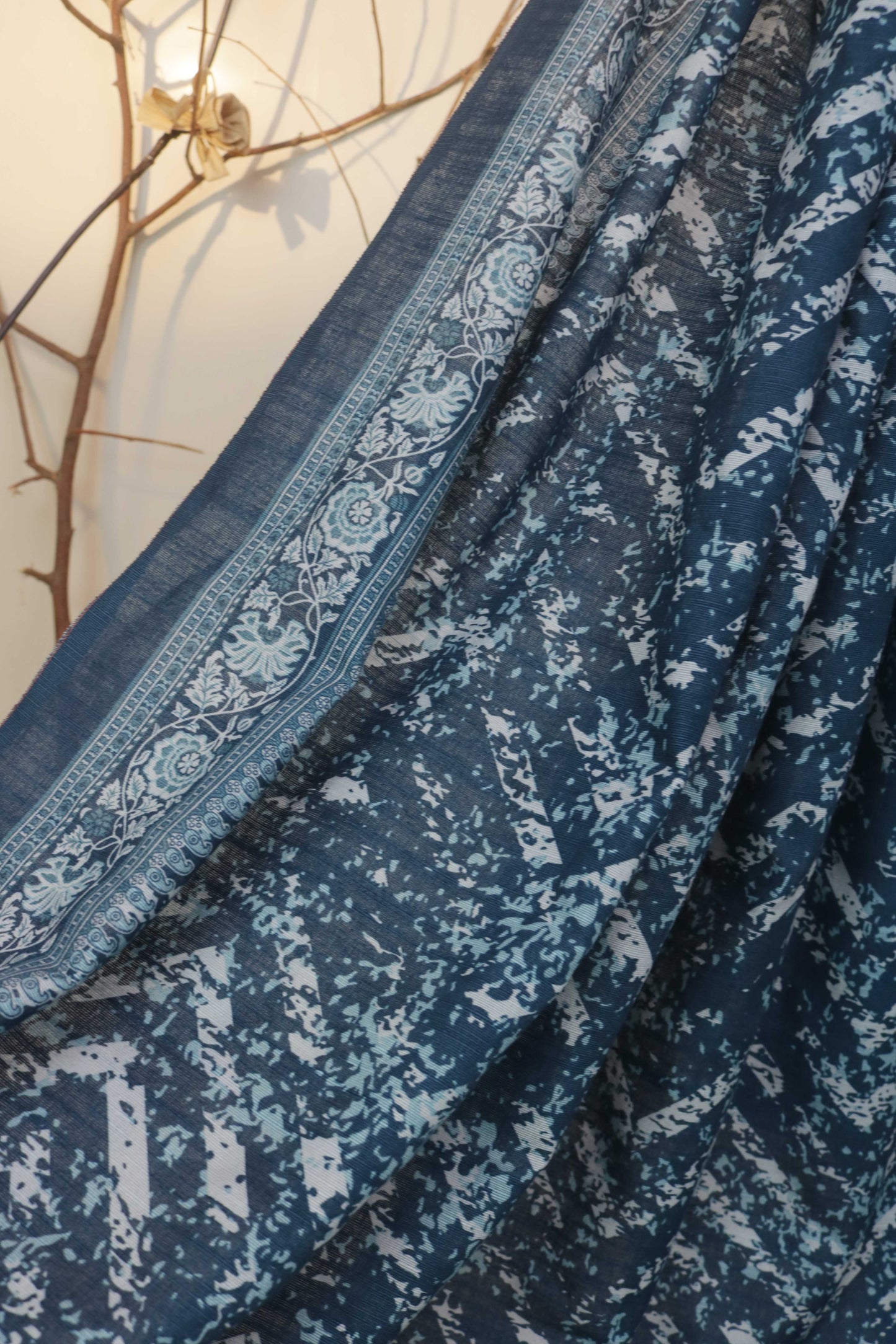 3Piece – Printed Khaddar Suit KD3P02