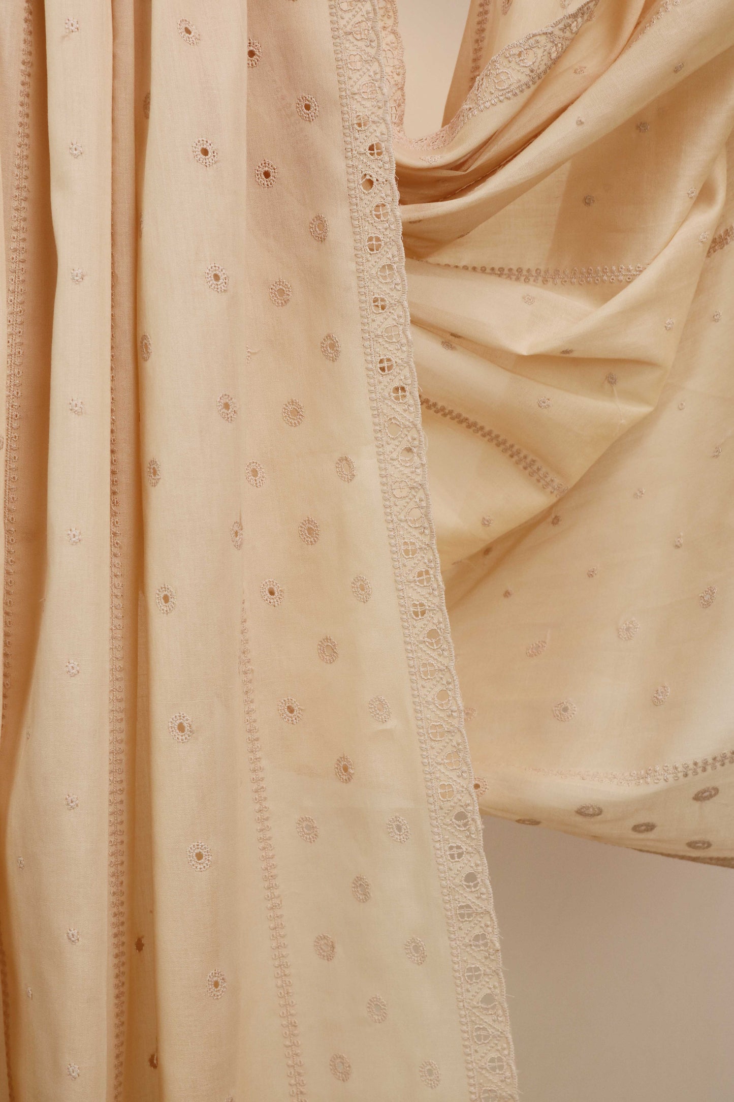 Embroidered Lawn Shawl LSH98