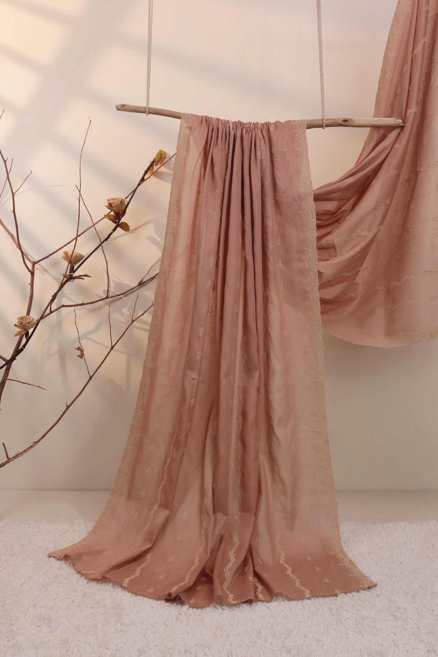 Embroidered Lawn Shawl LSH113