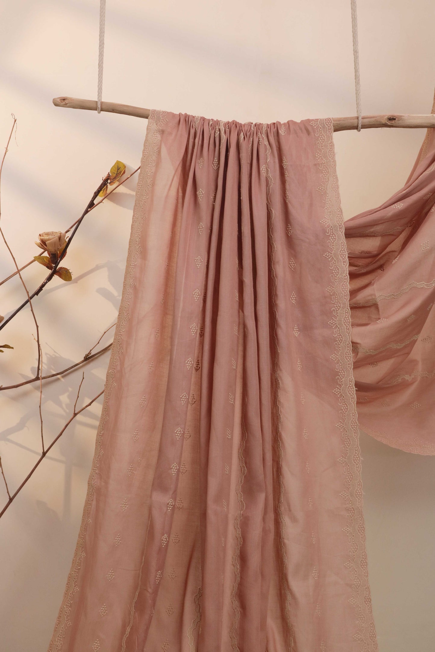 Embroidered Lawn Shawl LSH113