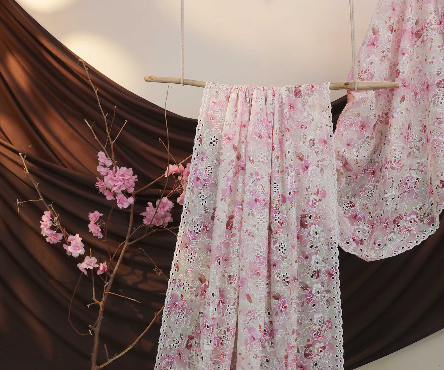 Embroidered Lawn Shawl LSH123