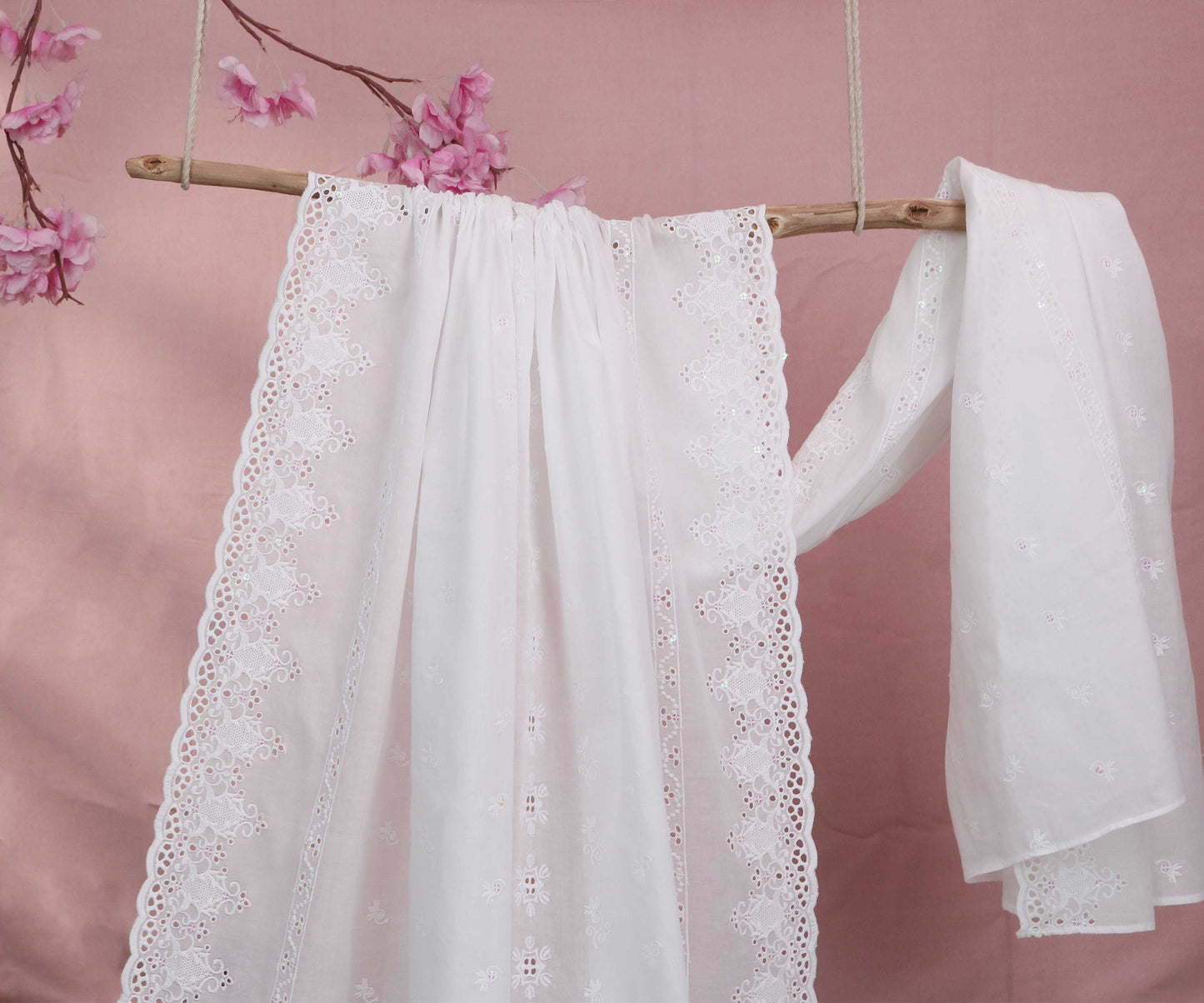 Embroidered Lawn Full Size Shawl 3179