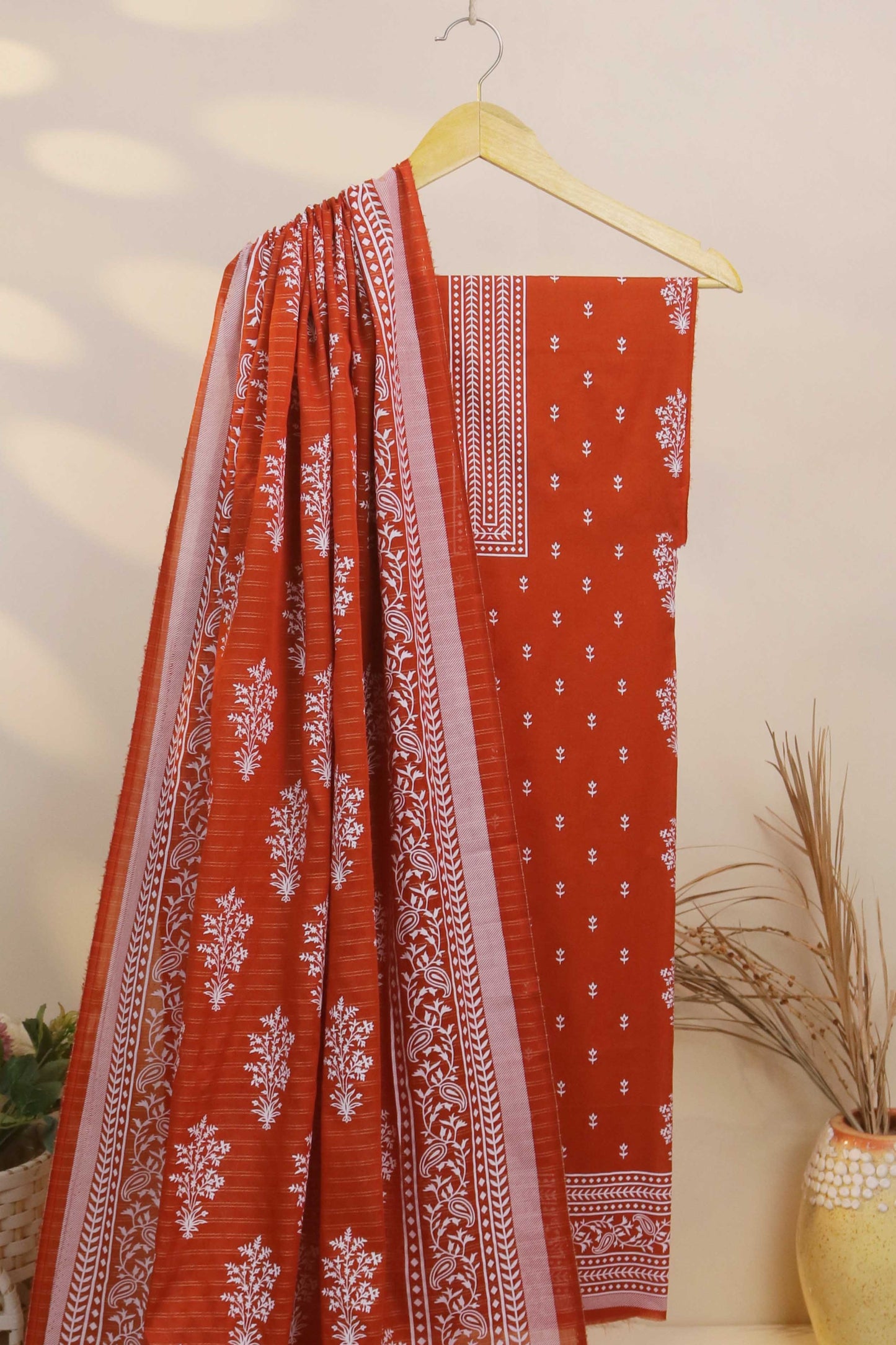 Luxury Lawn Printed Suit H25SLMJ46