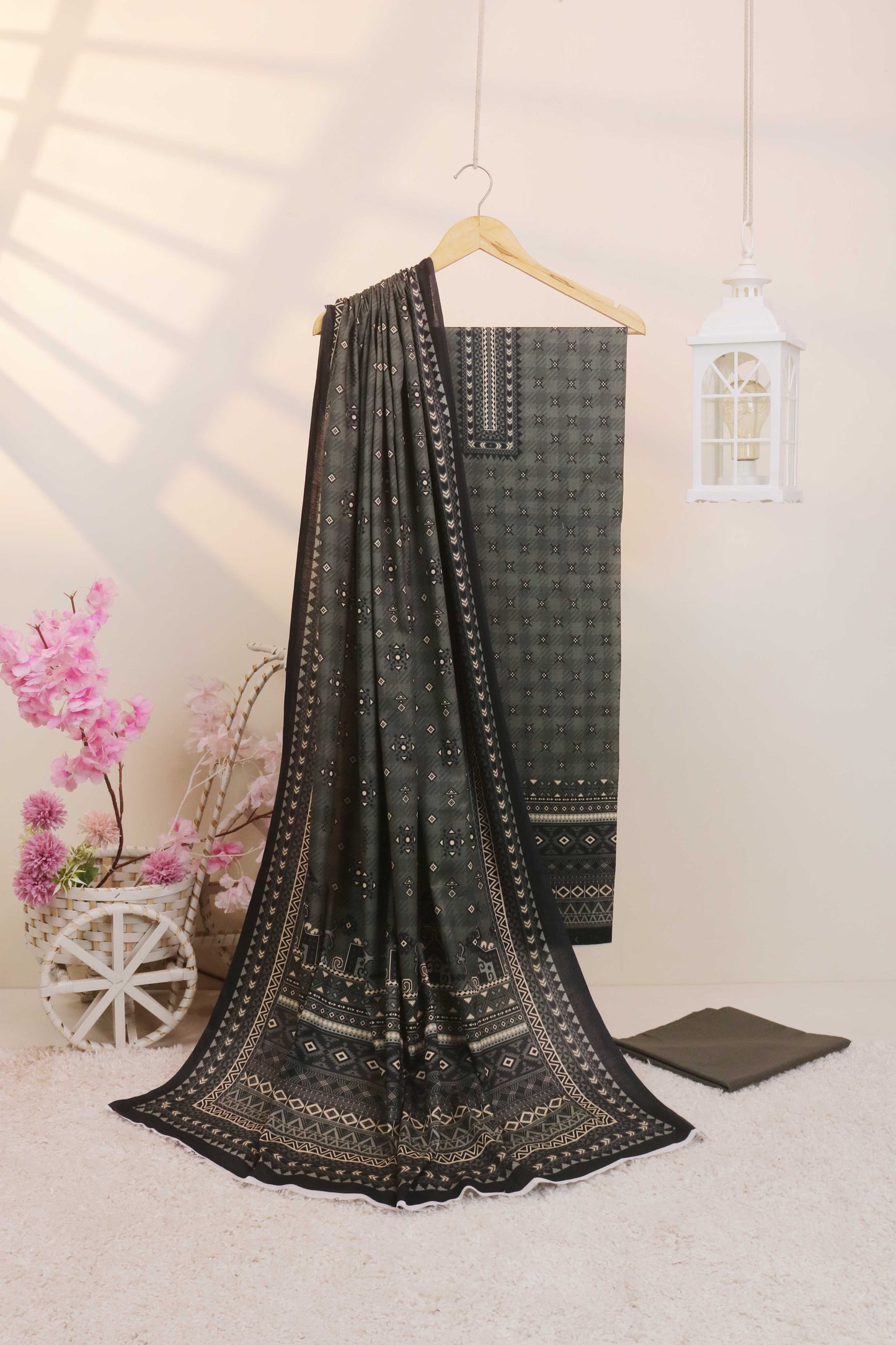 Lawn Printed Suit H25SLST53